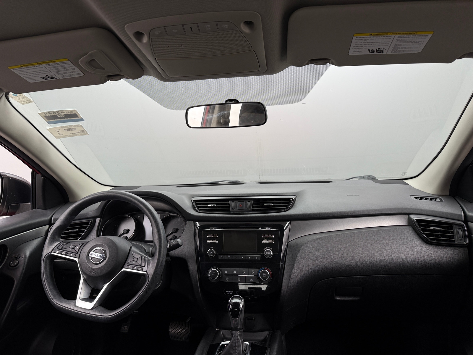 Thumbnail: 2017 Nissan Rogue Sport - 3
