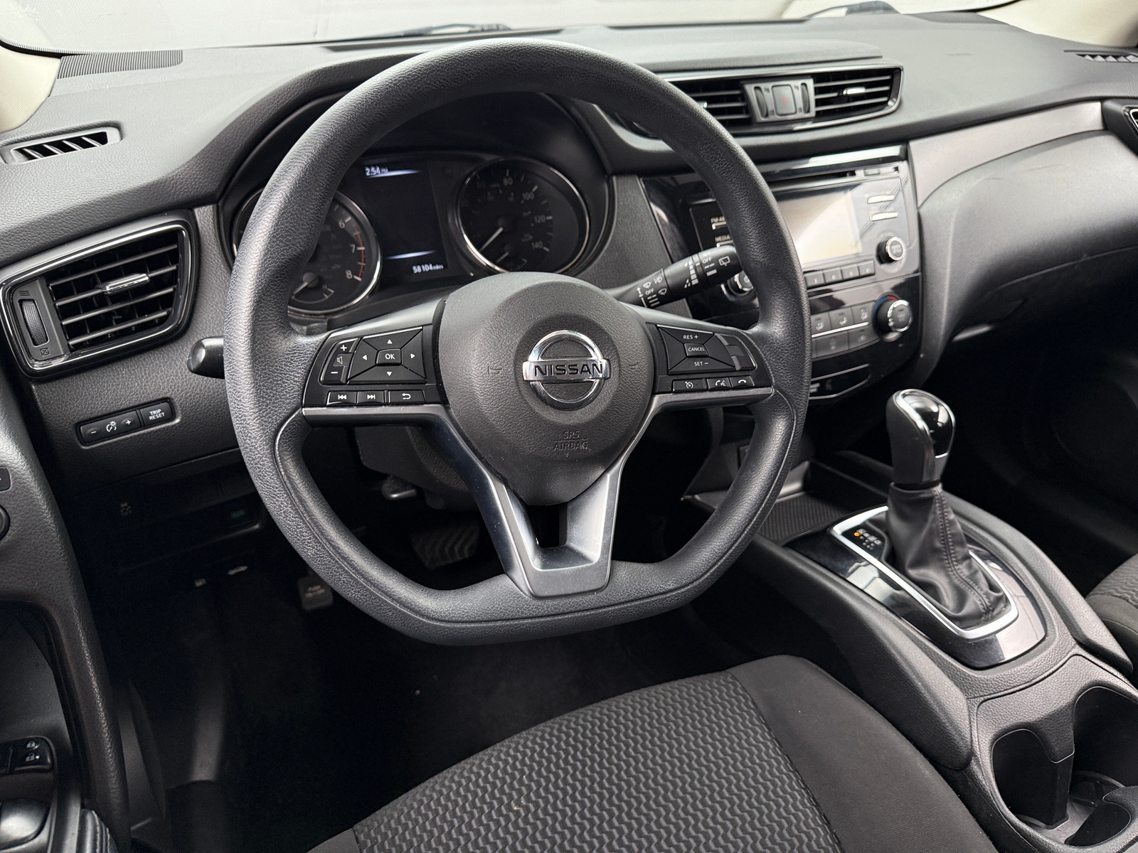 Thumbnail: 2017 Nissan Rogue Sport - 5