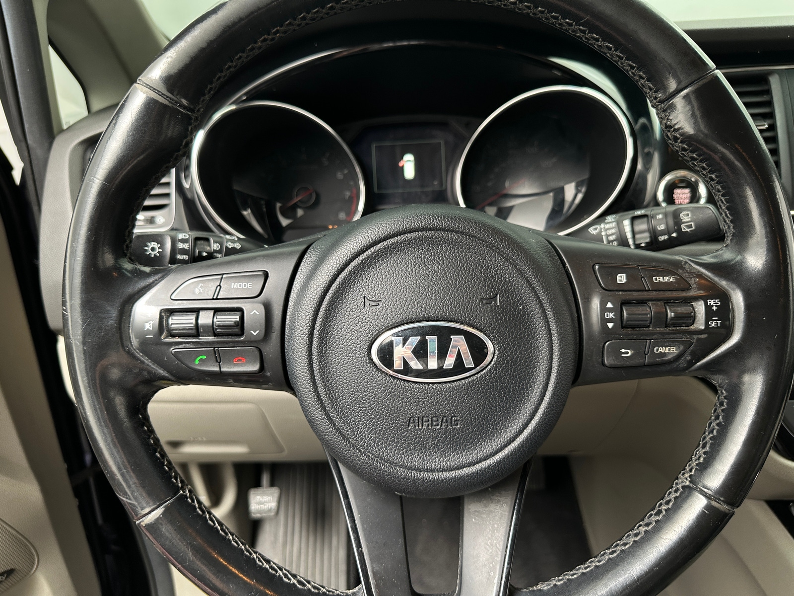Thumbnail: 2018 Kia Sedona - 4
