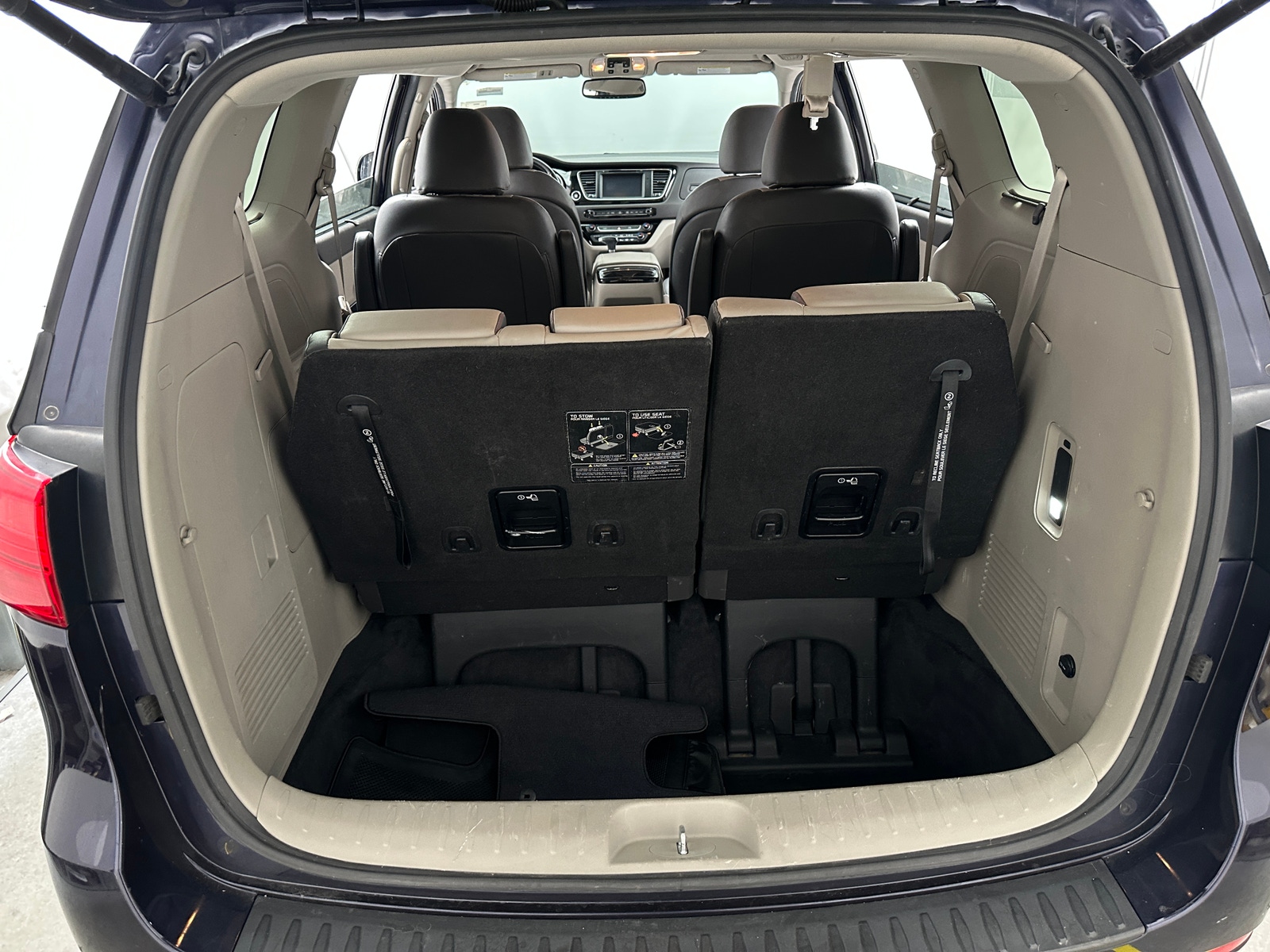 Thumbnail: 2018 Kia Sedona - 6