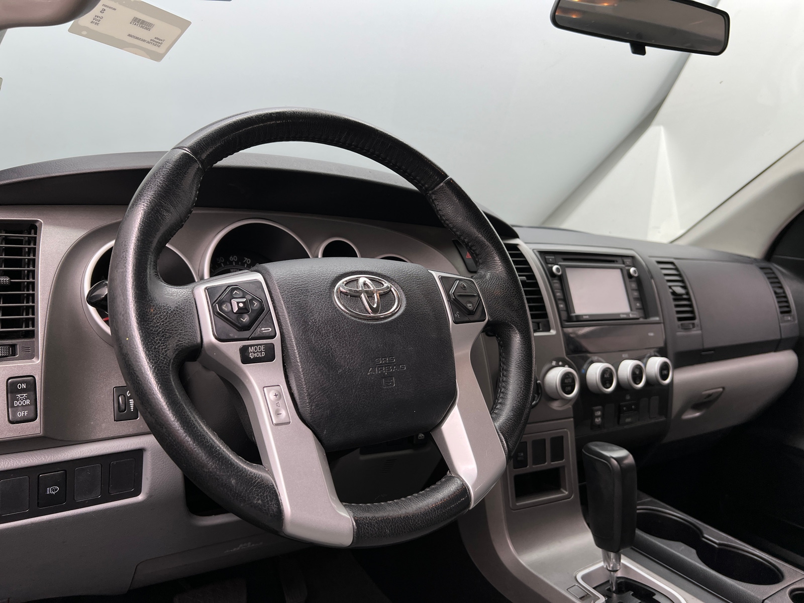 Thumbnail: 2016 Toyota Sequoia - 5