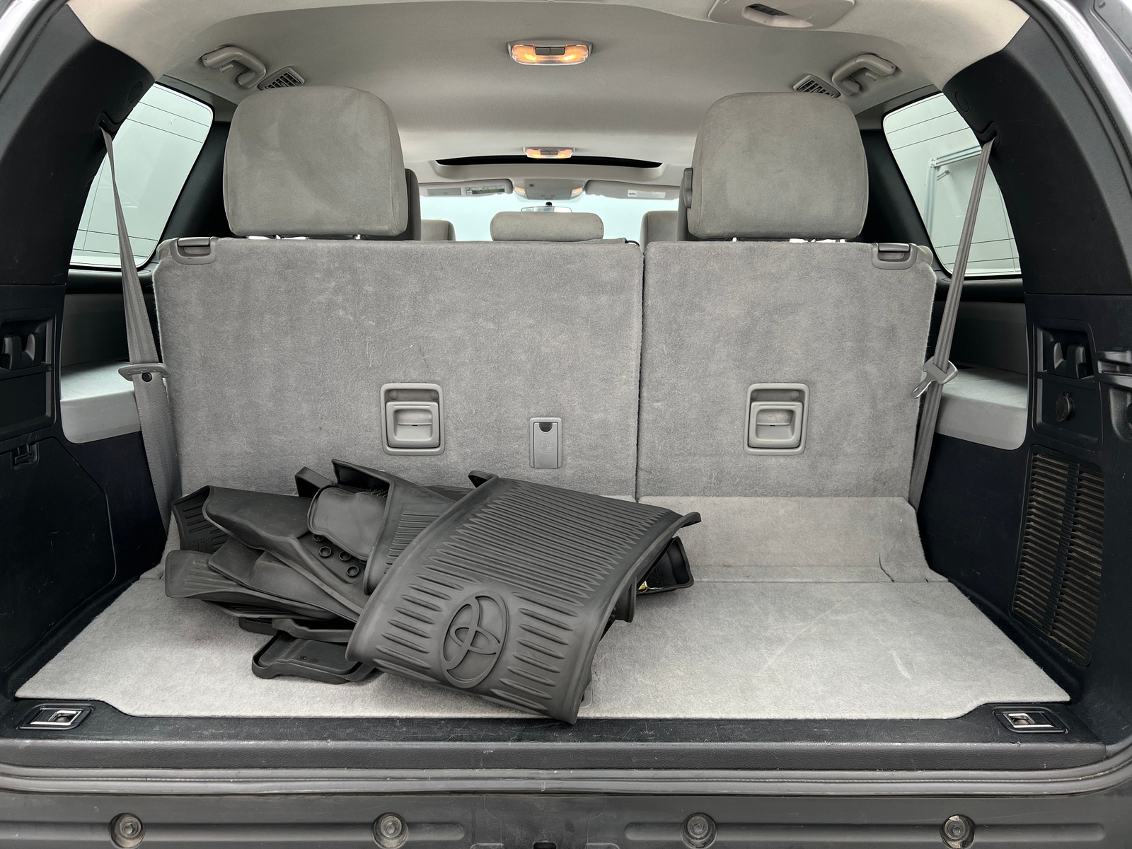 Thumbnail: 2016 Toyota Sequoia - 7