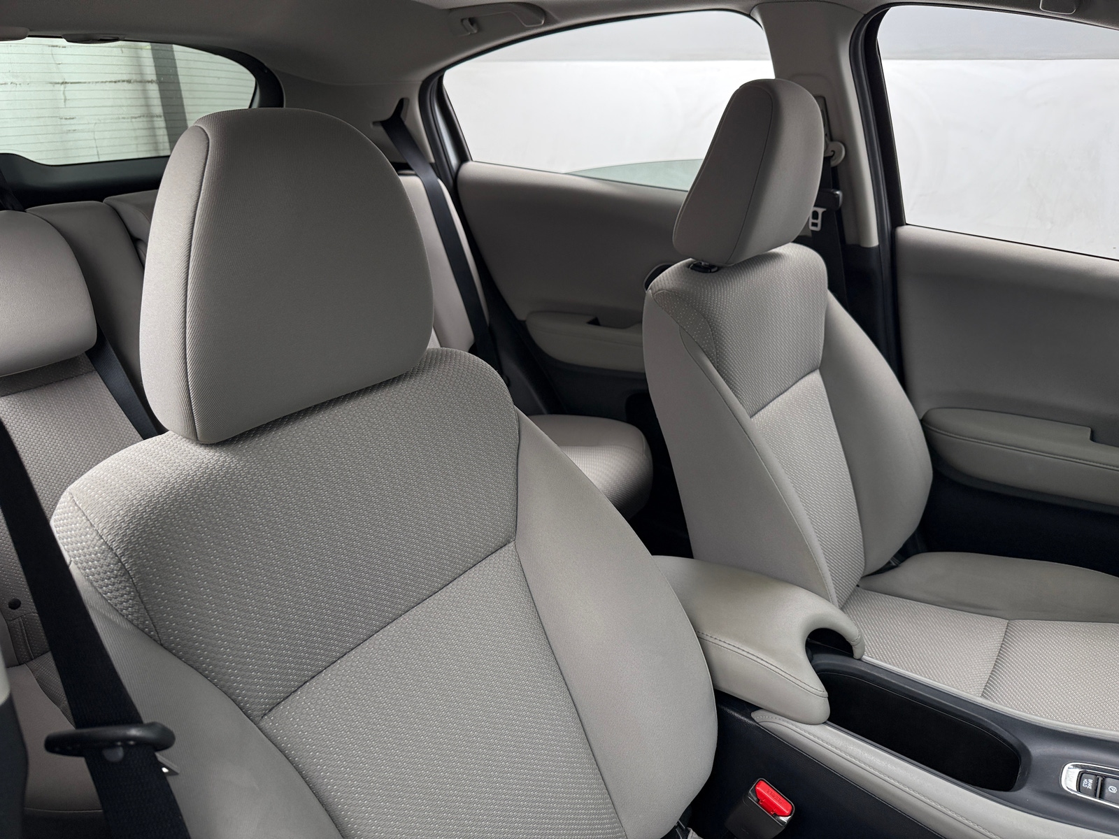 Thumbnail: 2017 Honda HR-V - 2