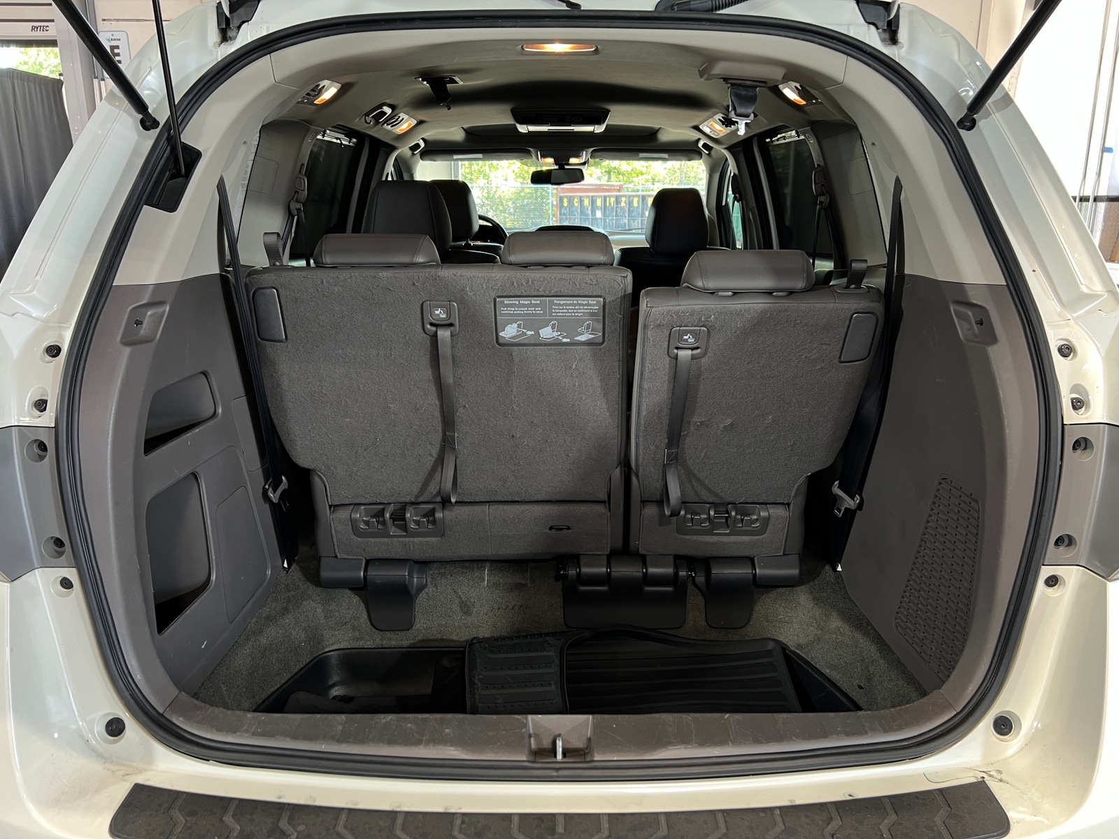 Thumbnail: 2017 Honda Odyssey - 6
