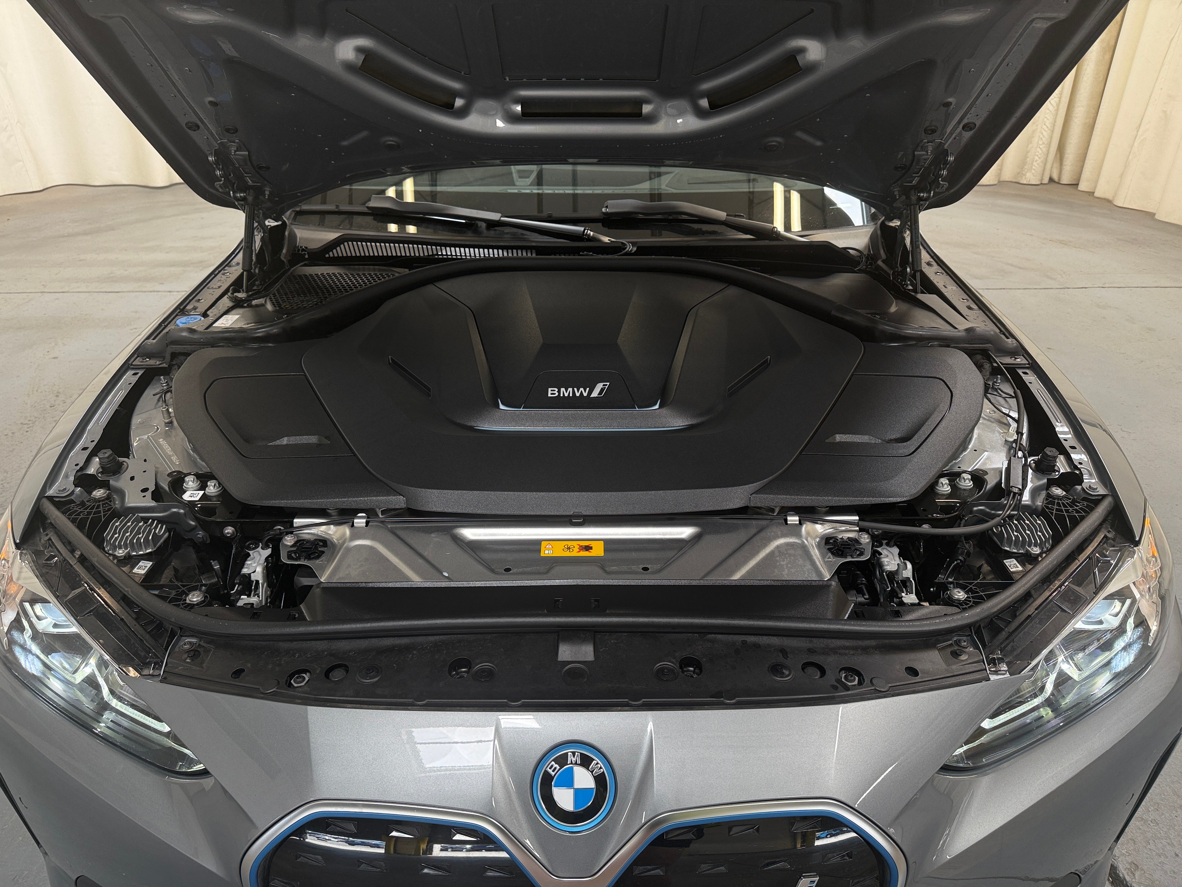 Used 2024 BMW i4 40 with VIN WBY83FB04RFT18643 for sale in Oak Creek, WI