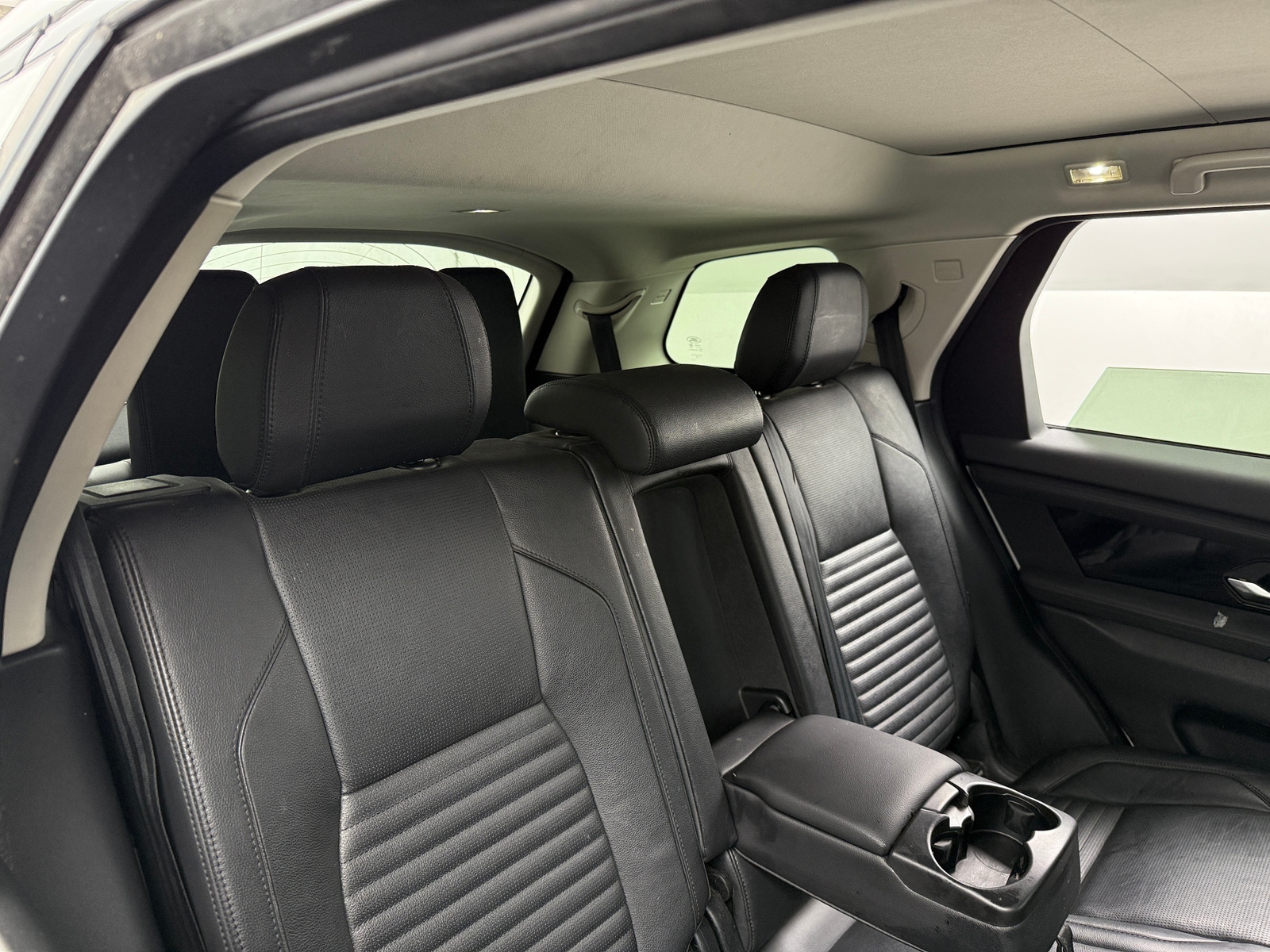 Thumbnail: 2020 Land Rover Discovery Sport - 5