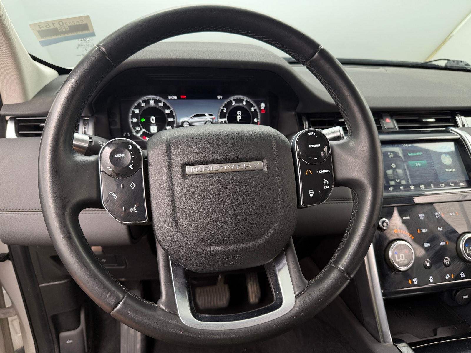 Thumbnail: 2020 Land Rover Discovery Sport - 4