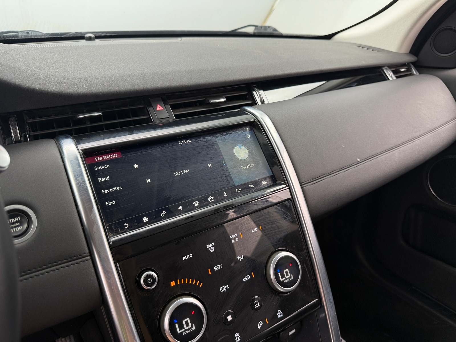 Thumbnail: 2020 Land Rover Discovery Sport - 3