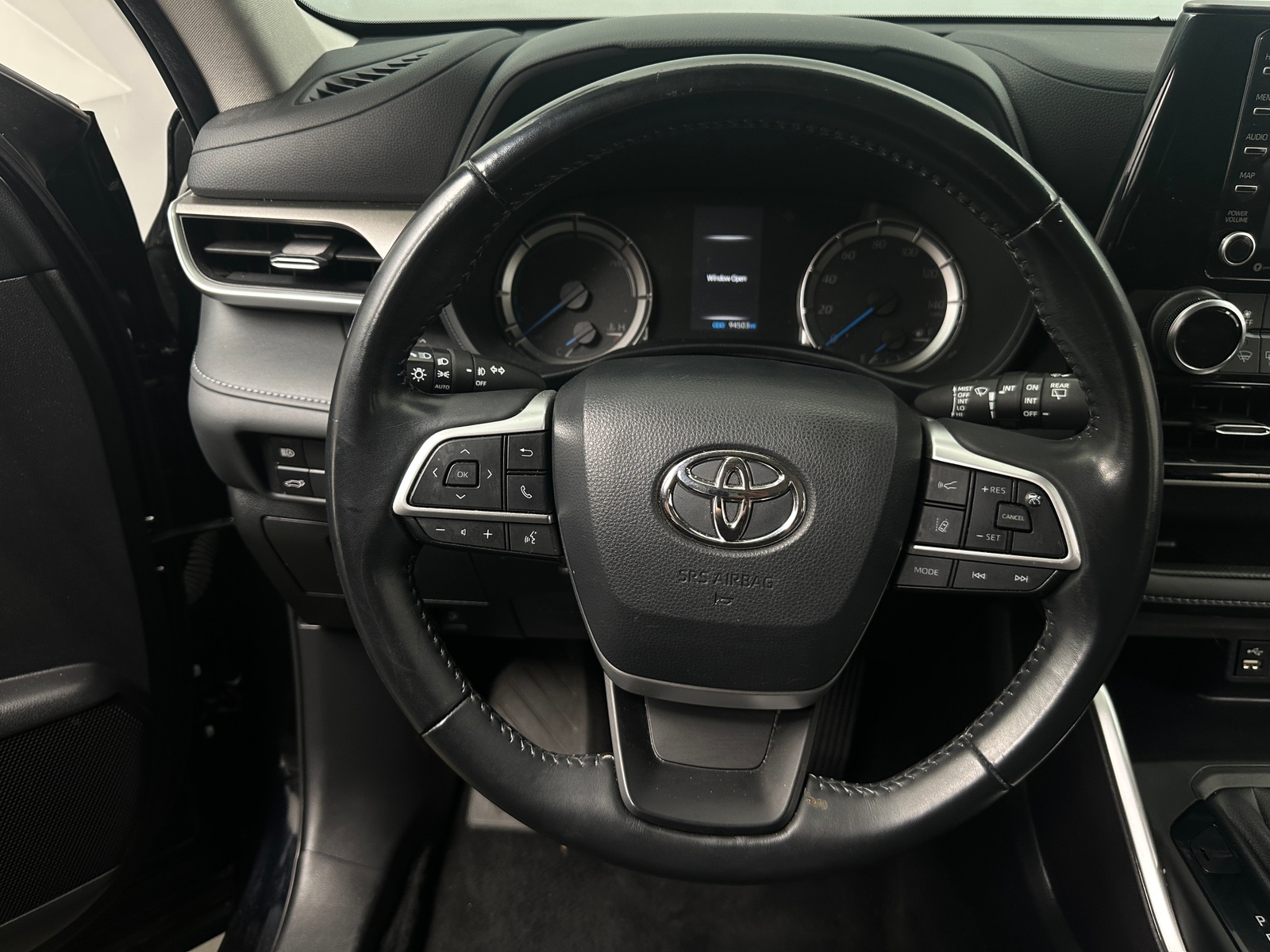 Thumbnail: 2022 Toyota Highlander - 5