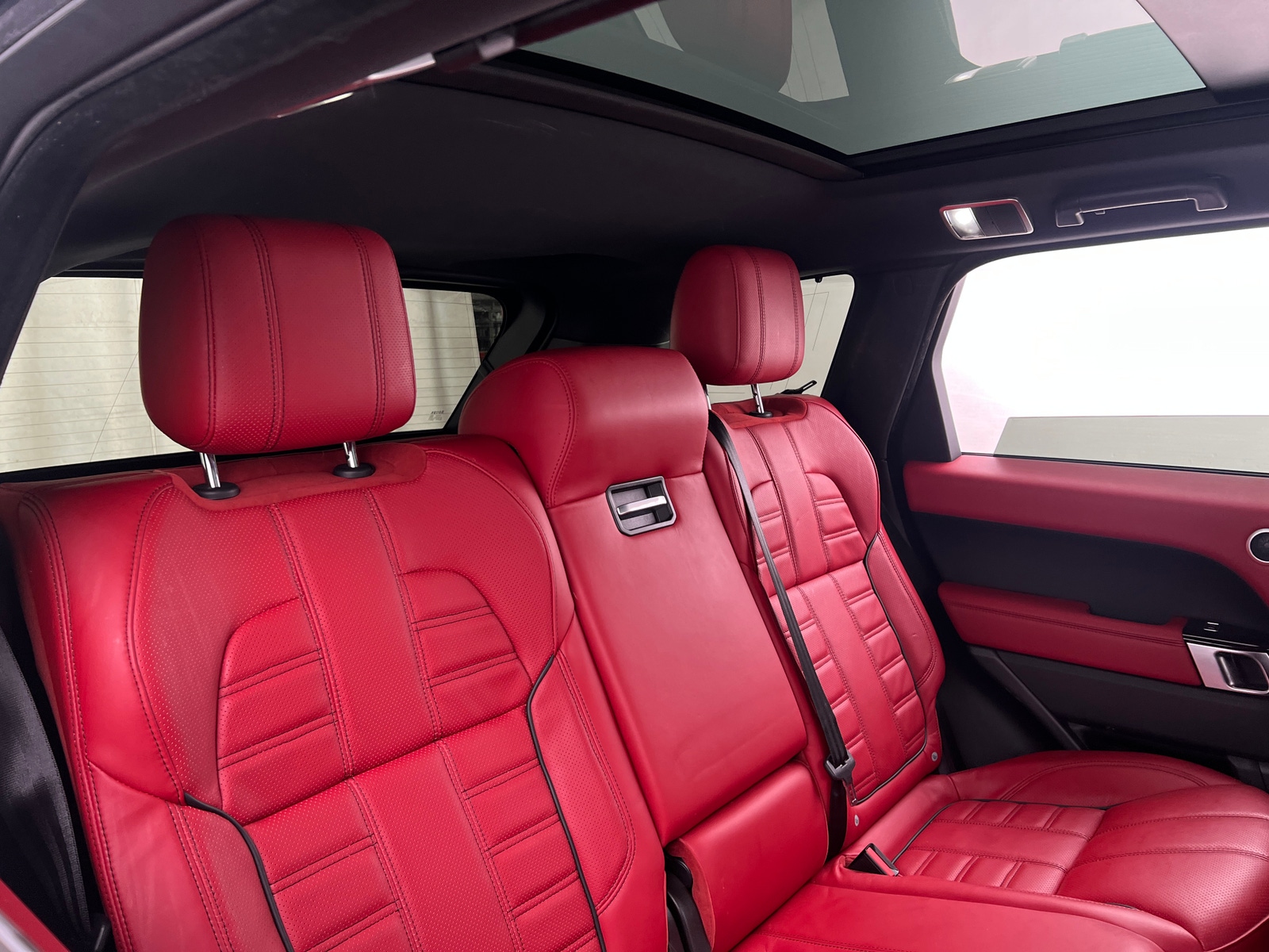 Thumbnail: 2017 Land Rover Range Rover Sport - 5