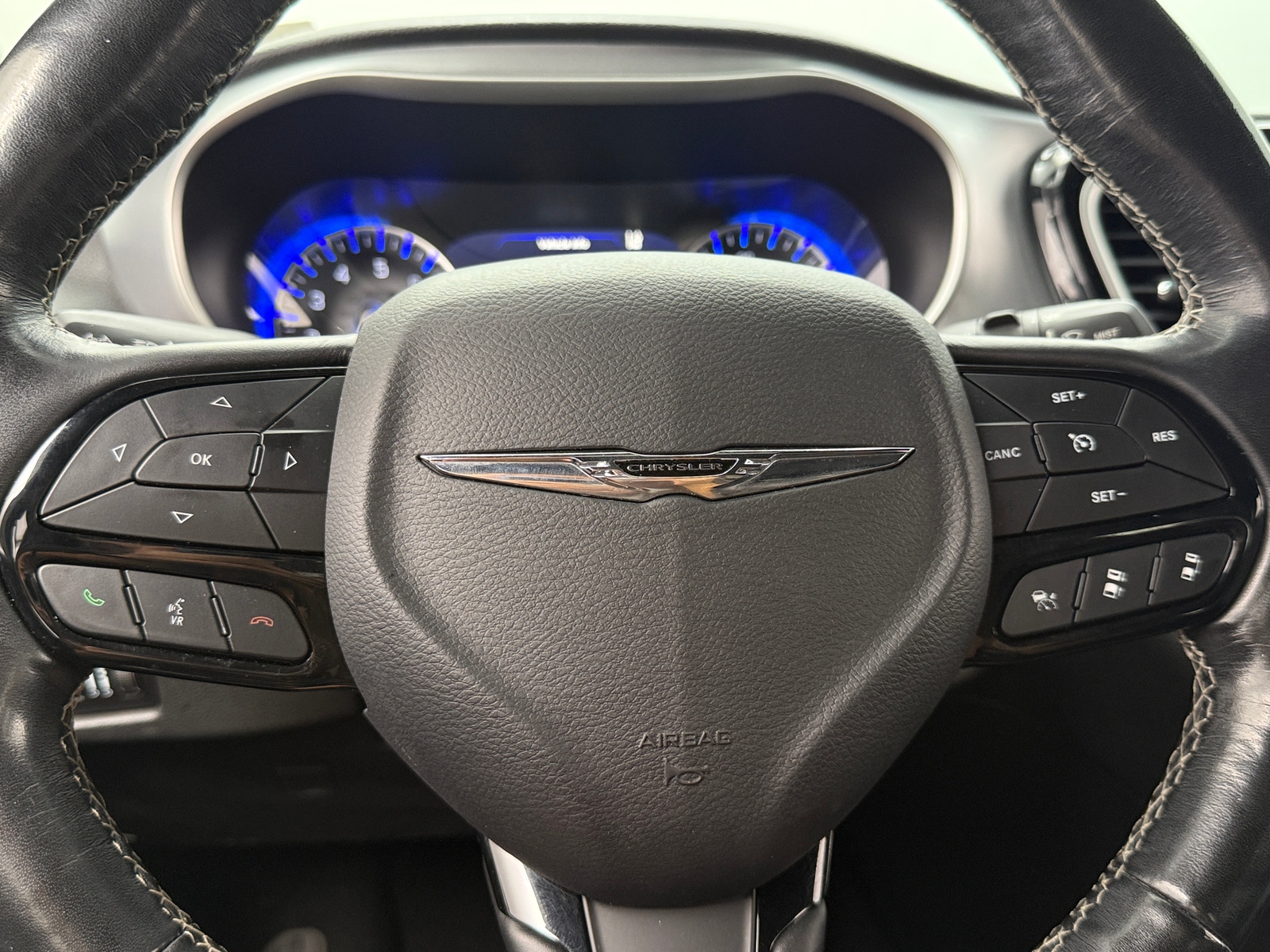 Thumbnail: 2021 Chrysler Pacifica - 4