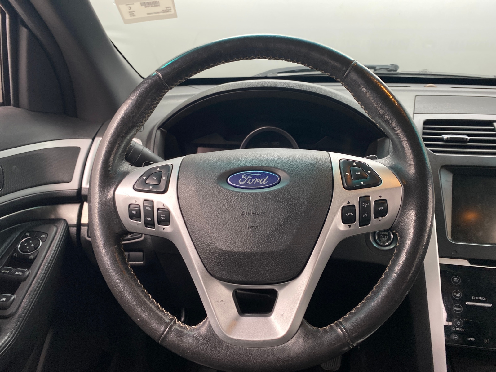 Thumbnail: 2014 Ford Explorer - 4