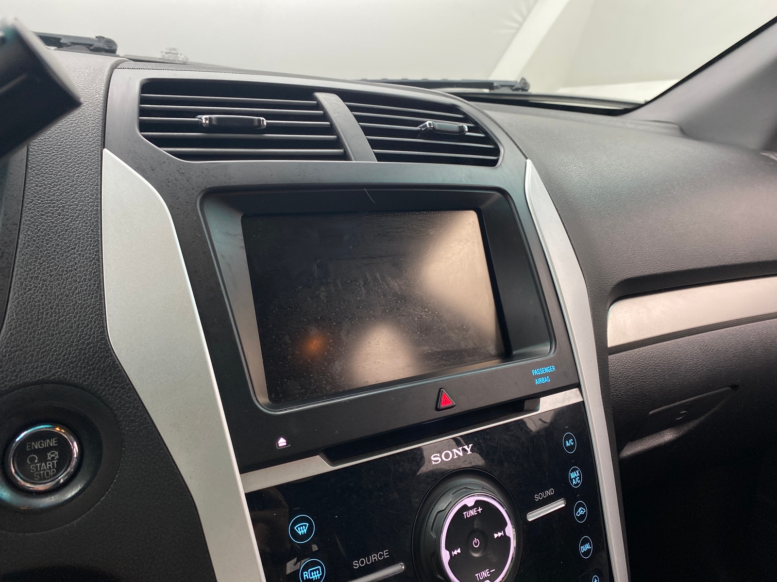 Thumbnail: 2014 Ford Explorer - 3