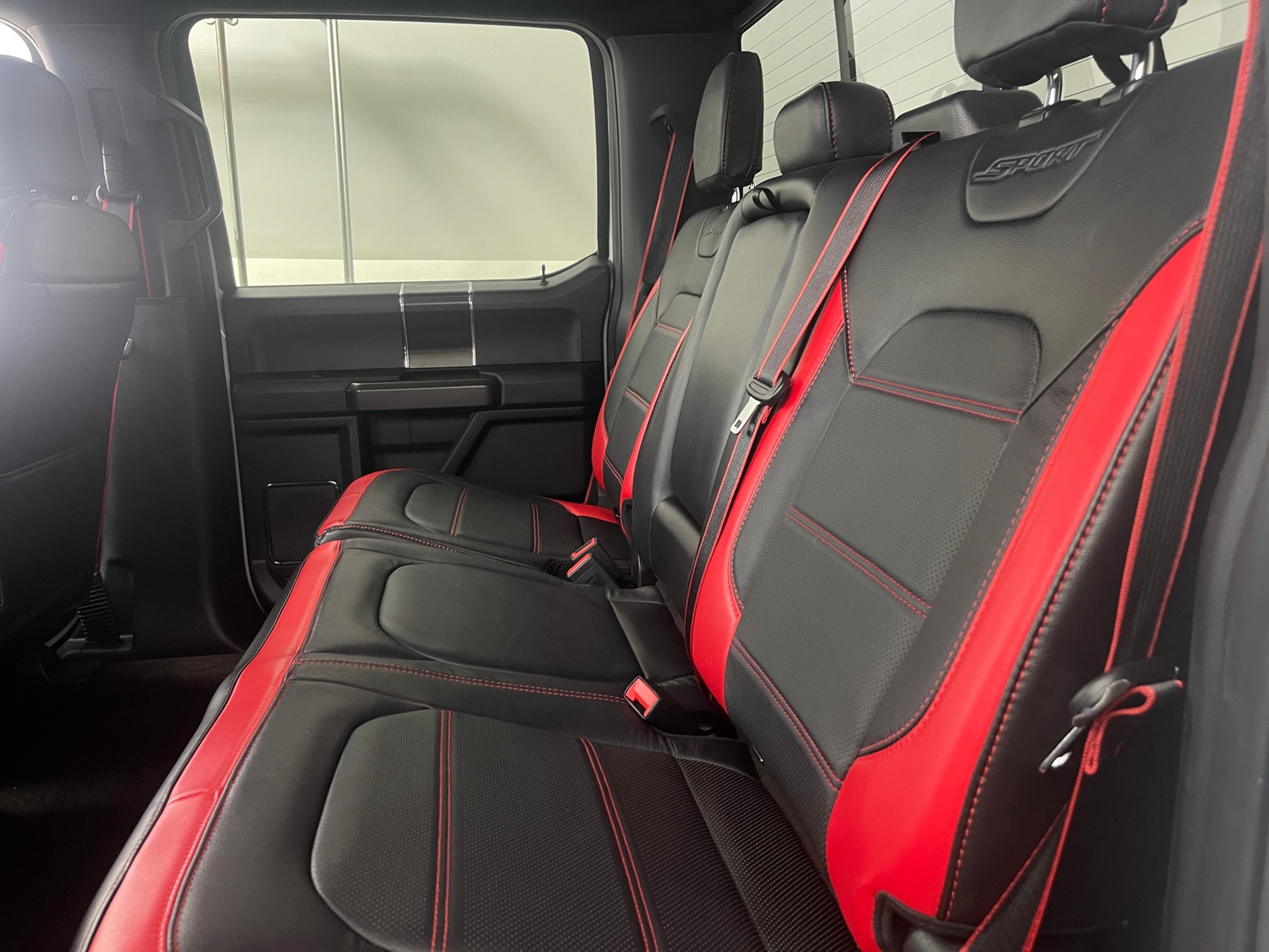 Thumbnail: 2019 Ford Econoline - 5