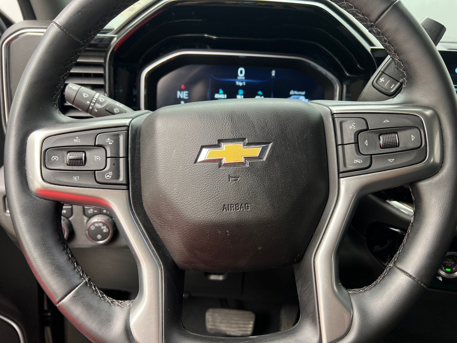 Thumbnail: 2023 Chevrolet Silverado 1500 - 5