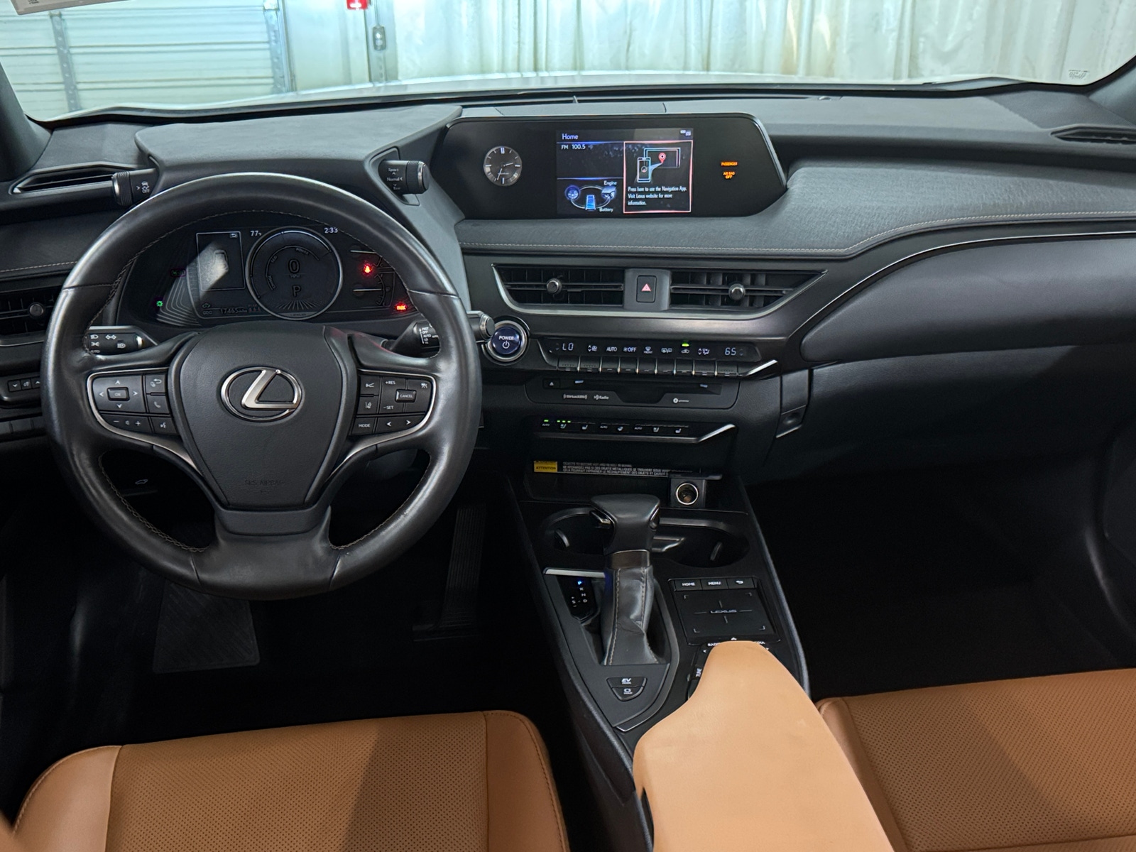 Thumbnail: 2021 Lexus UX - 2
