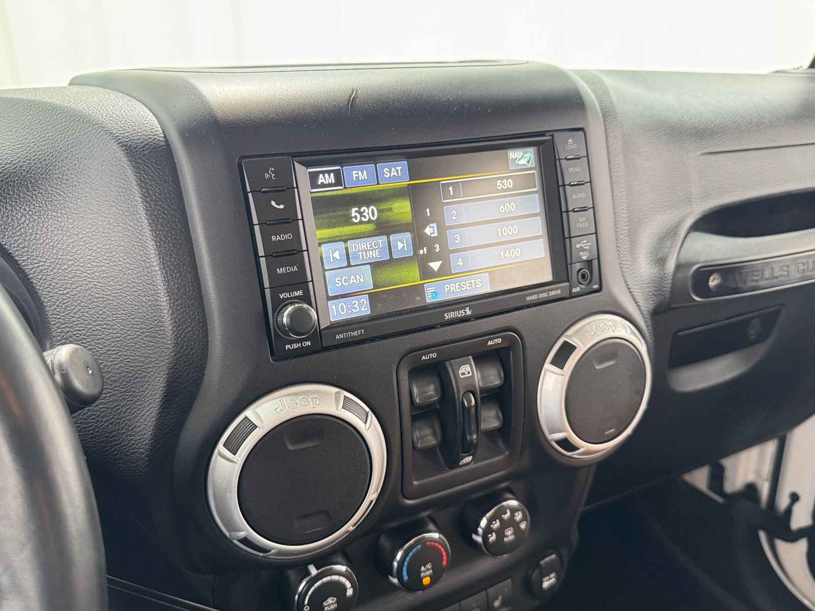 Thumbnail: 2017 Jeep Wrangler - 3