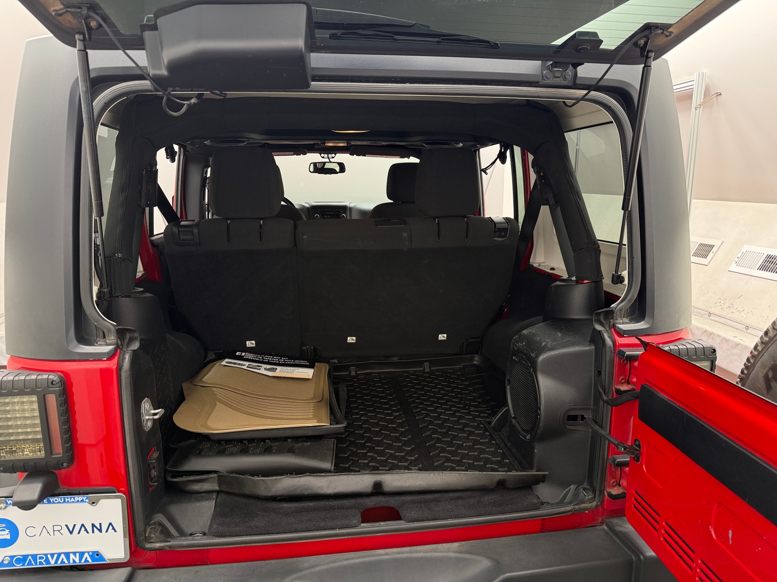 Thumbnail: 2014 Jeep Wrangler - 7