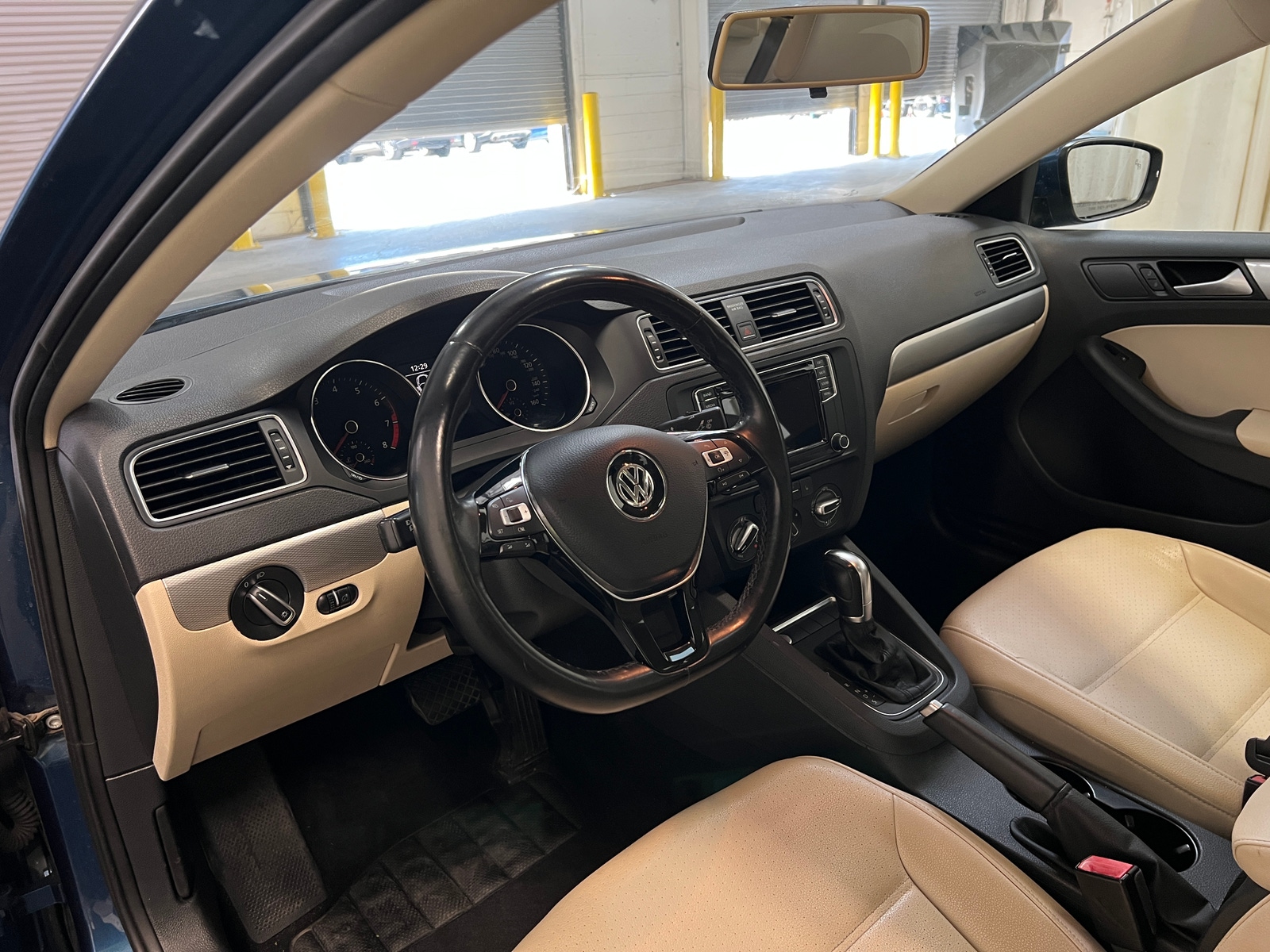 Thumbnail: 2017 Volkswagen Jetta - 2