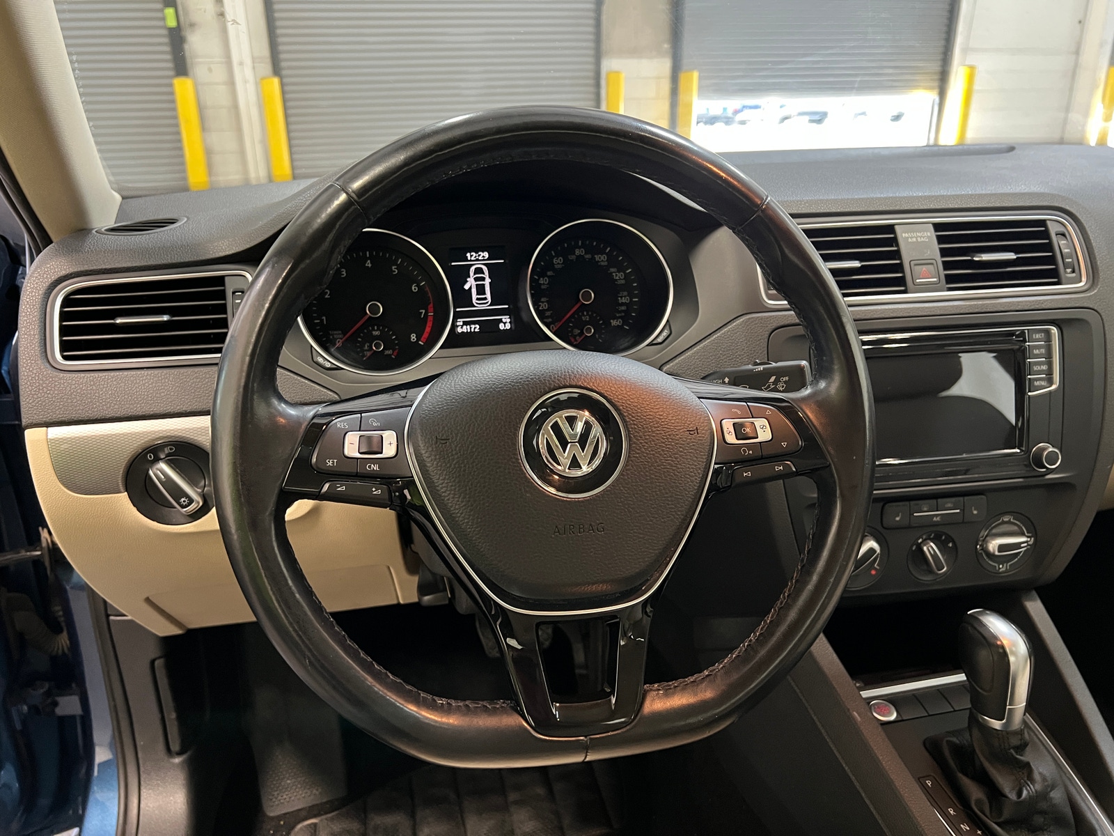 Thumbnail: 2017 Volkswagen Jetta - 4
