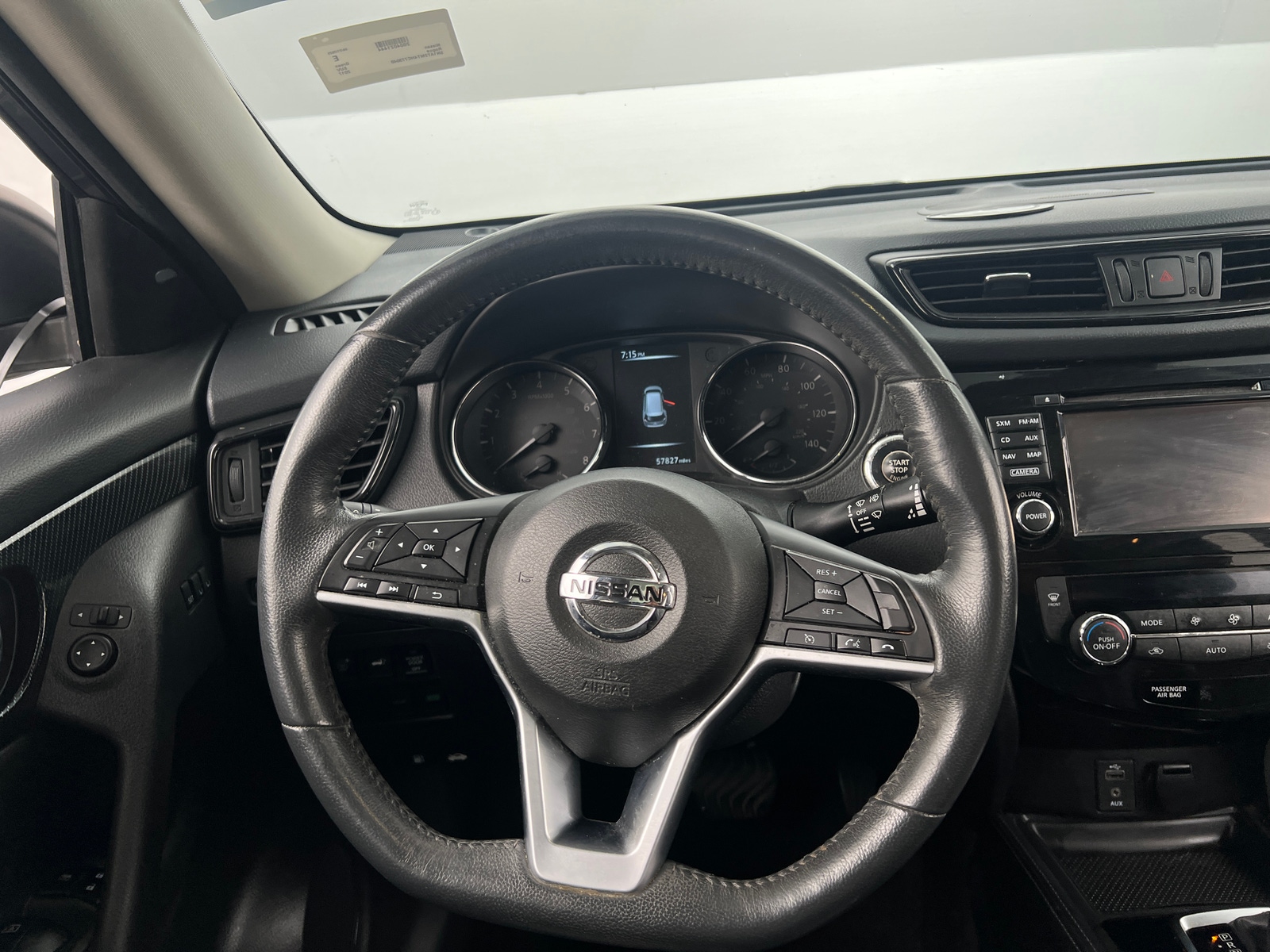 Thumbnail: 2017 Nissan Rogue - 4