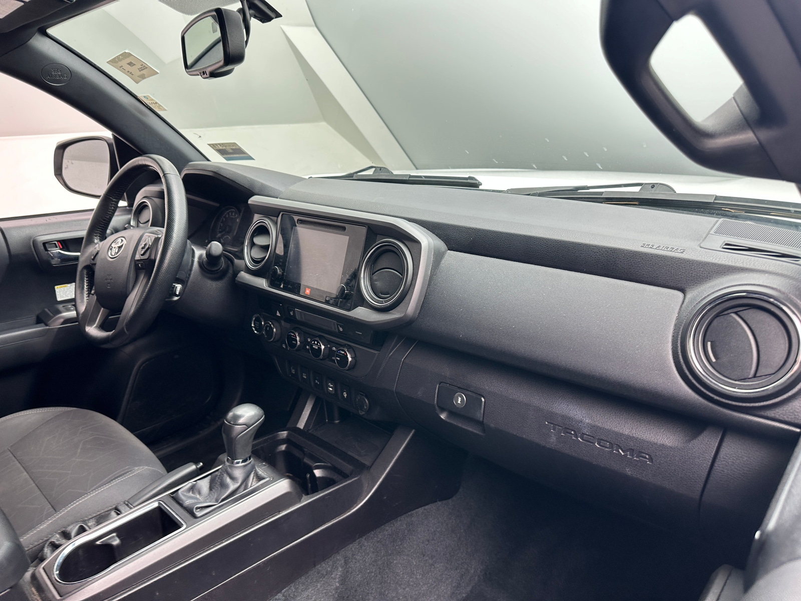 Thumbnail: 2016 Toyota Tacoma - 3