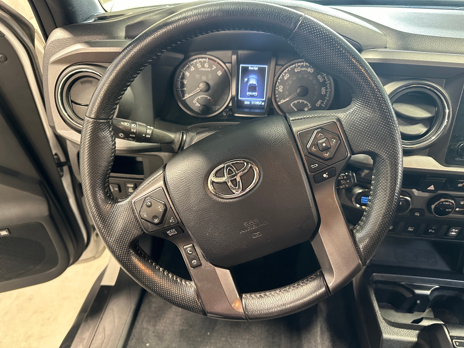 Thumbnail: 2016 Toyota Tacoma - 5