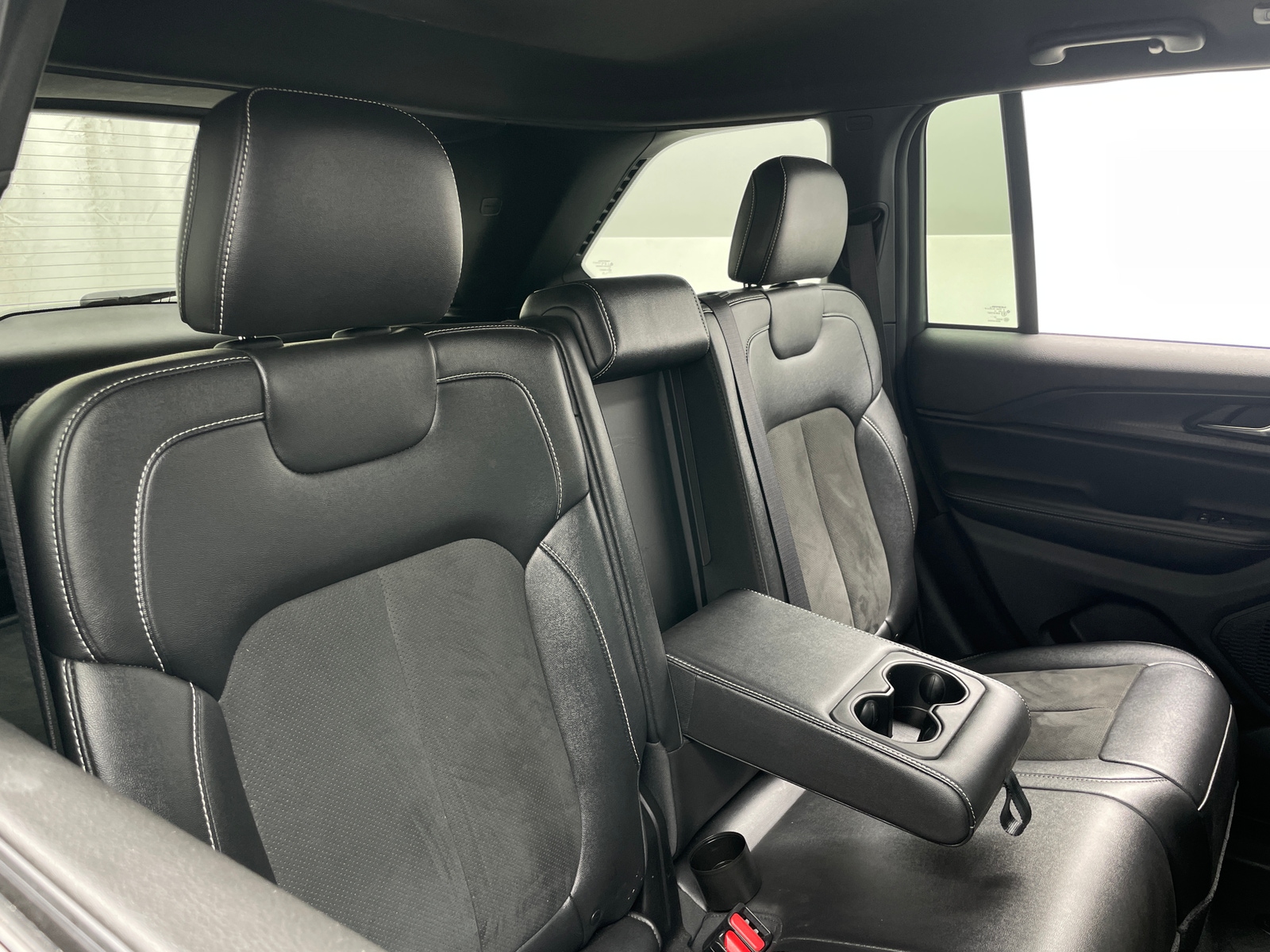 Thumbnail: 2024 Jeep Grand Cherokee - 6