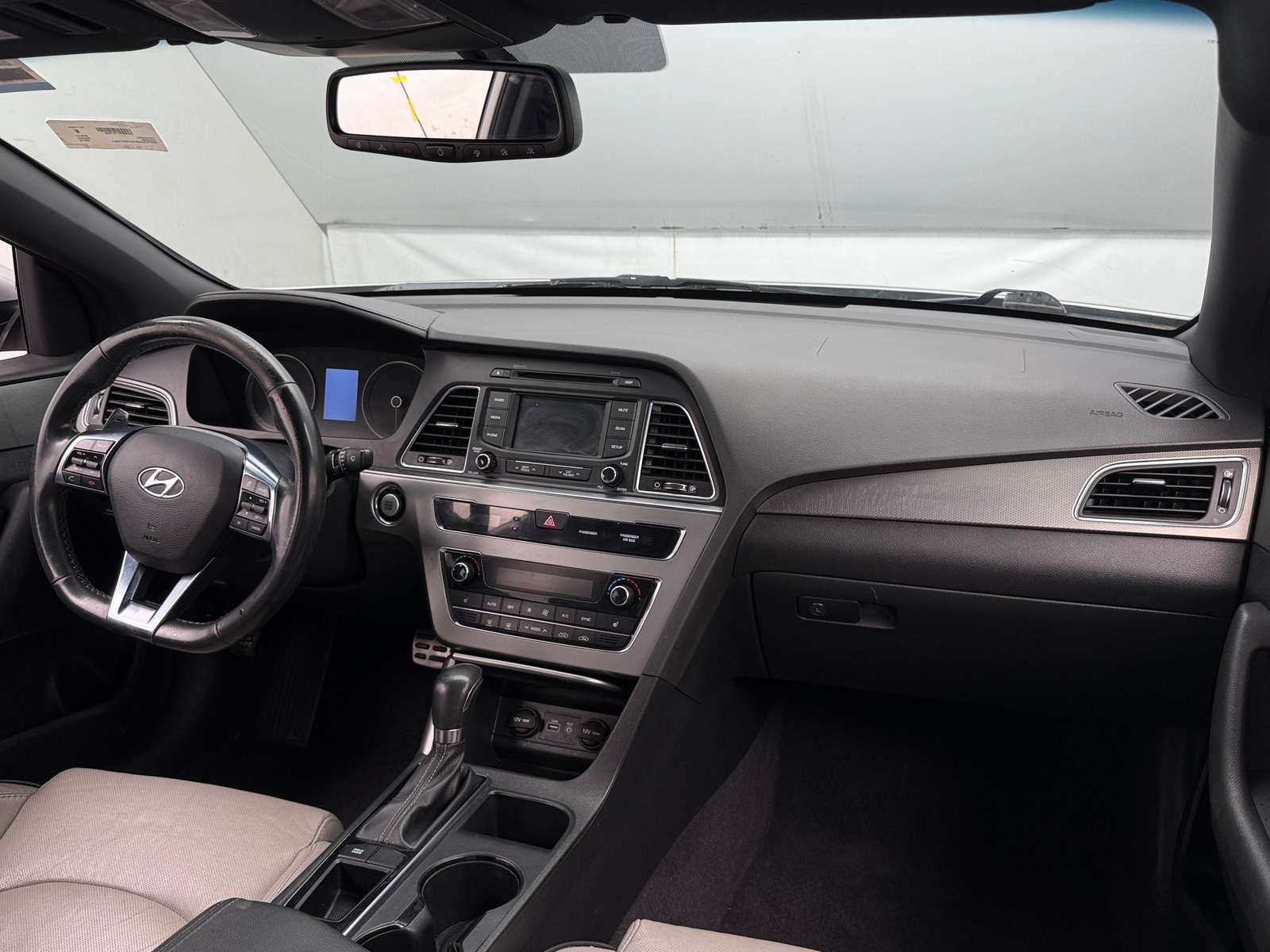 Thumbnail: 2015 Hyundai Sonata - 2