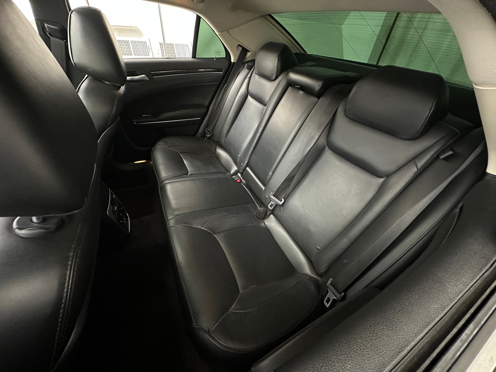 Thumbnail: 2017 Chrysler 300 - 5