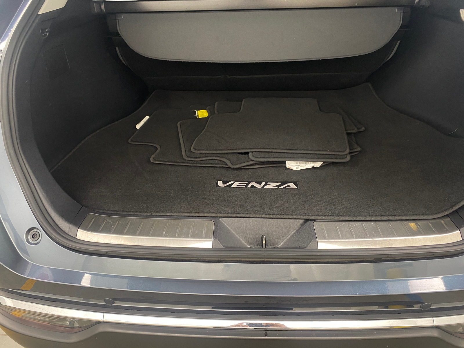 Thumbnail: 2023 Toyota Venza - 6