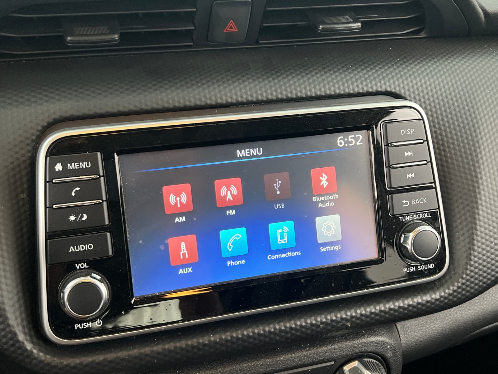 Thumbnail: 2021 Nissan Kicks - 4