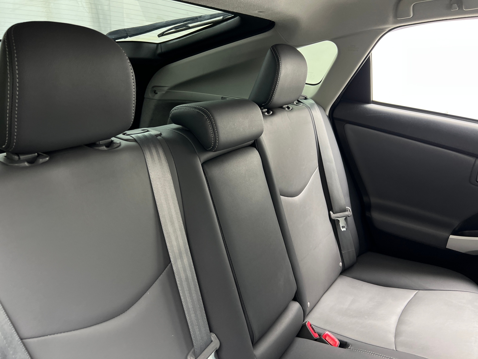 Thumbnail: 2015 Toyota Prius - 6