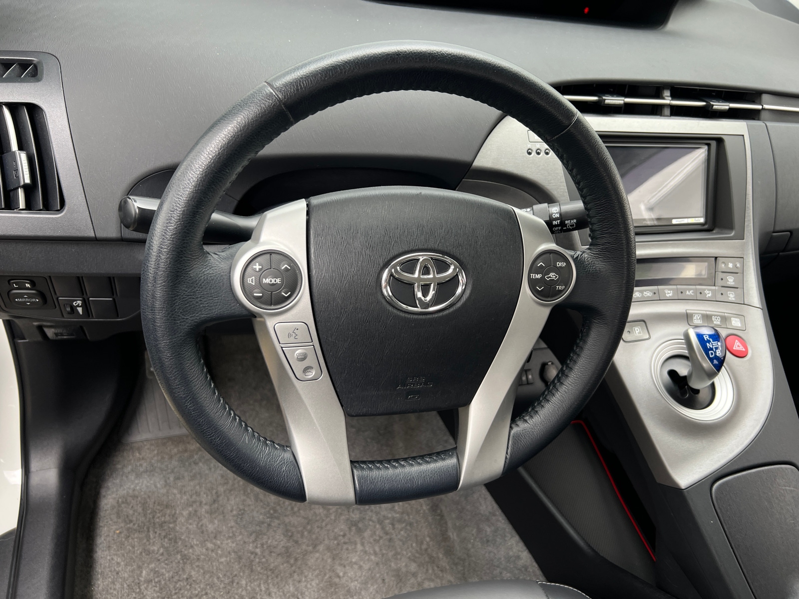 Thumbnail: 2015 Toyota Prius - 5