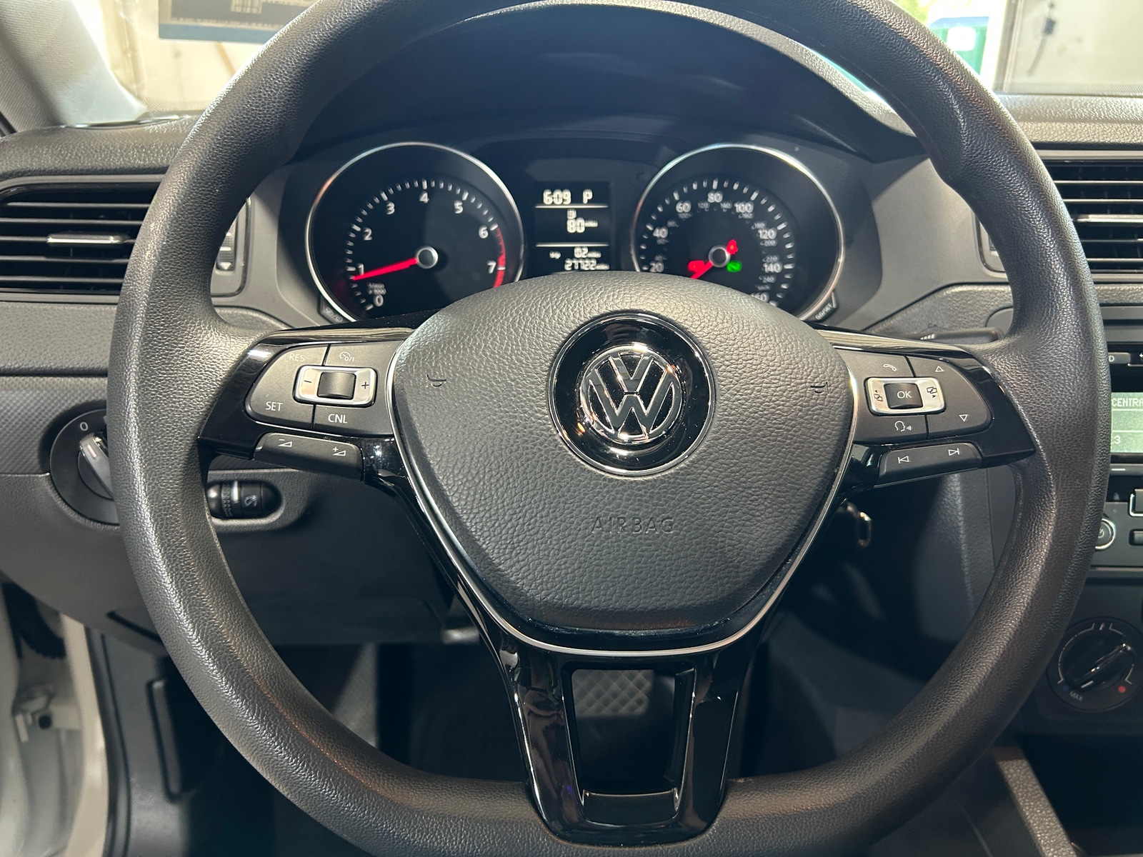 Thumbnail: 2015 Volkswagen Jetta - 5
