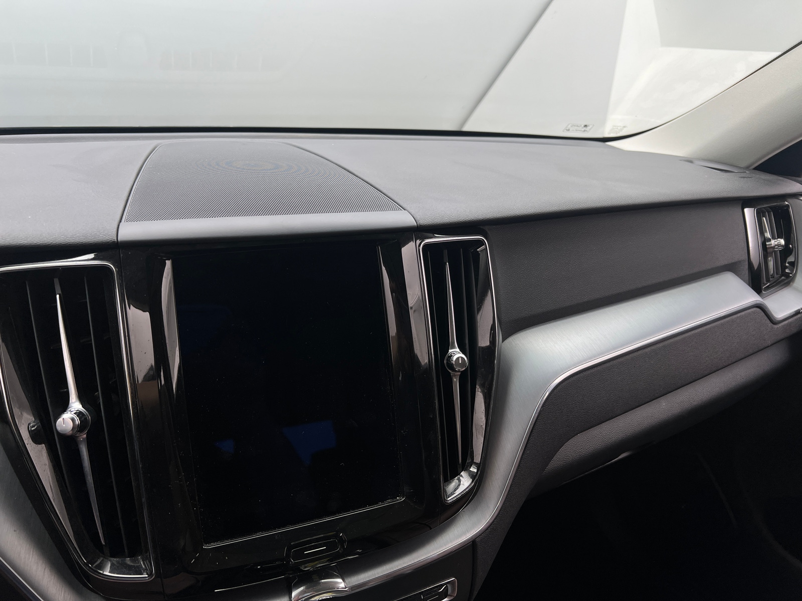 Thumbnail: 2018 Volvo XC60 - 2