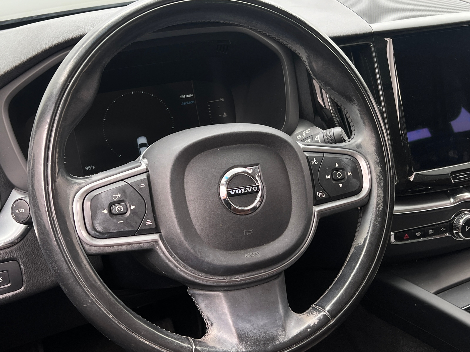 Thumbnail: 2018 Volvo XC60 - 4