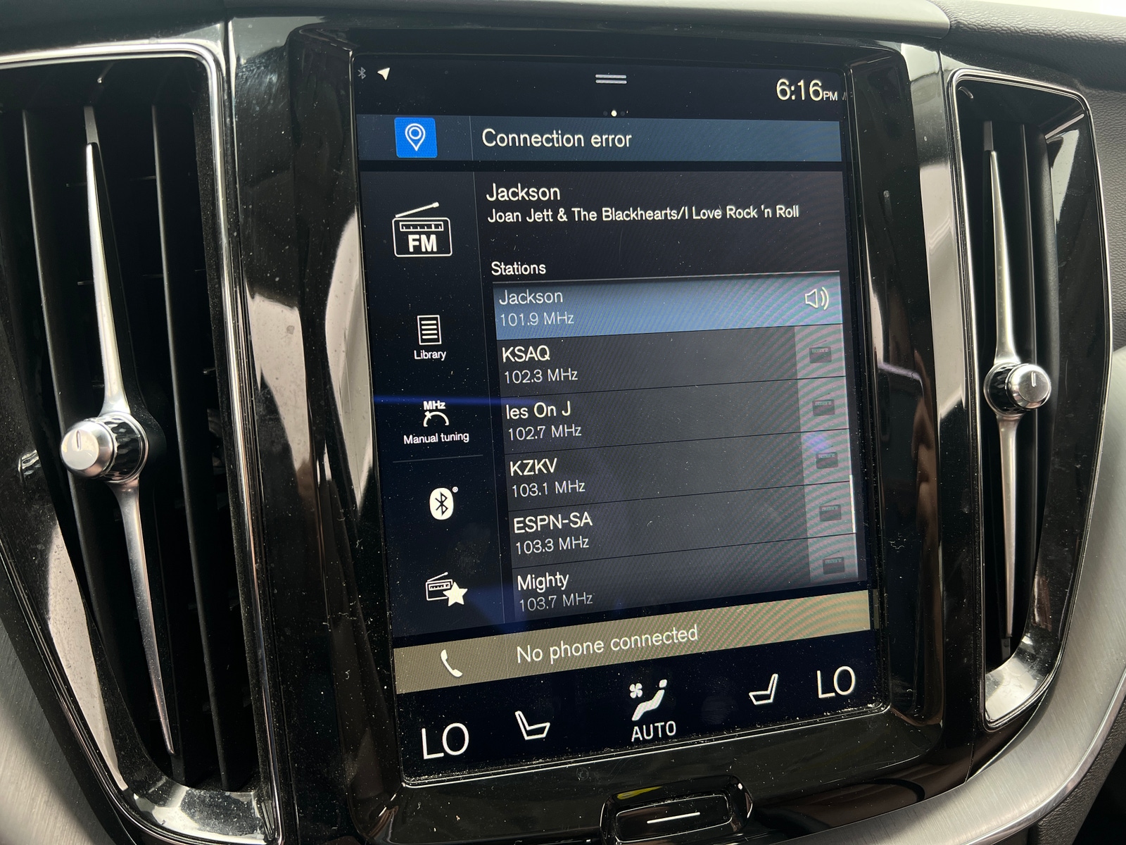 Thumbnail: 2018 Volvo XC60 - 3