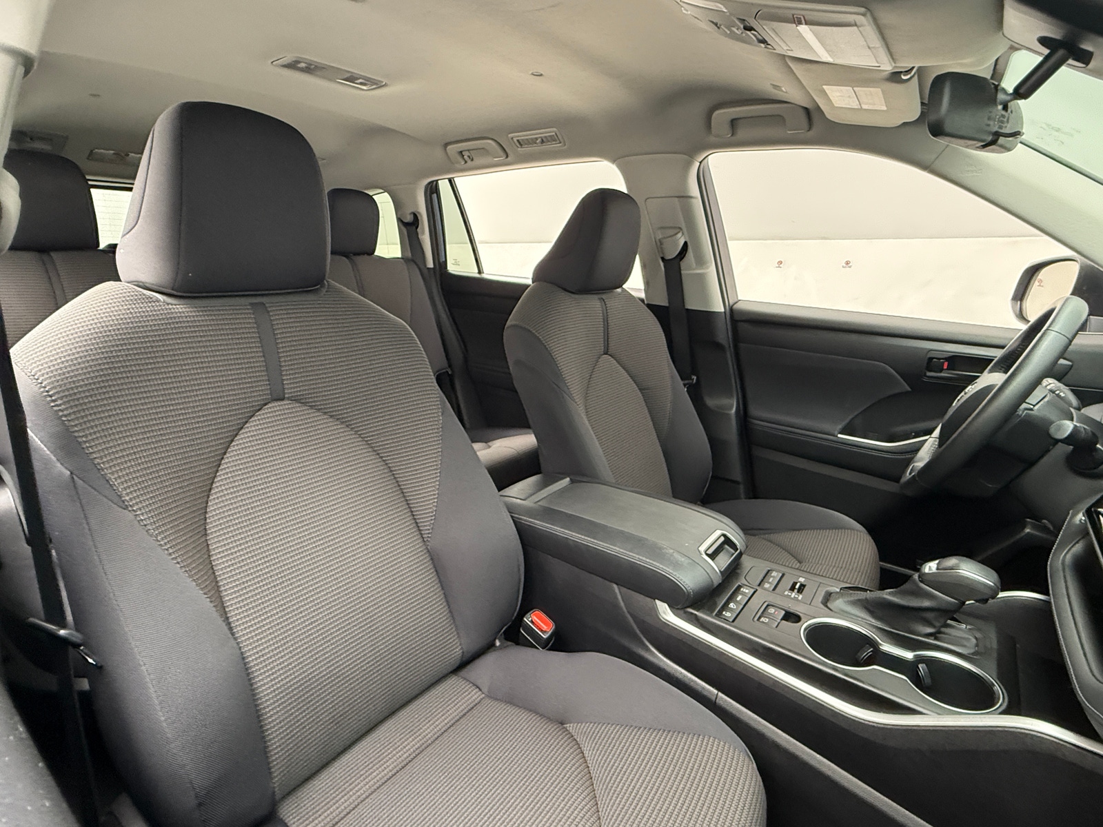 Thumbnail: 2022 Toyota Highlander - 2