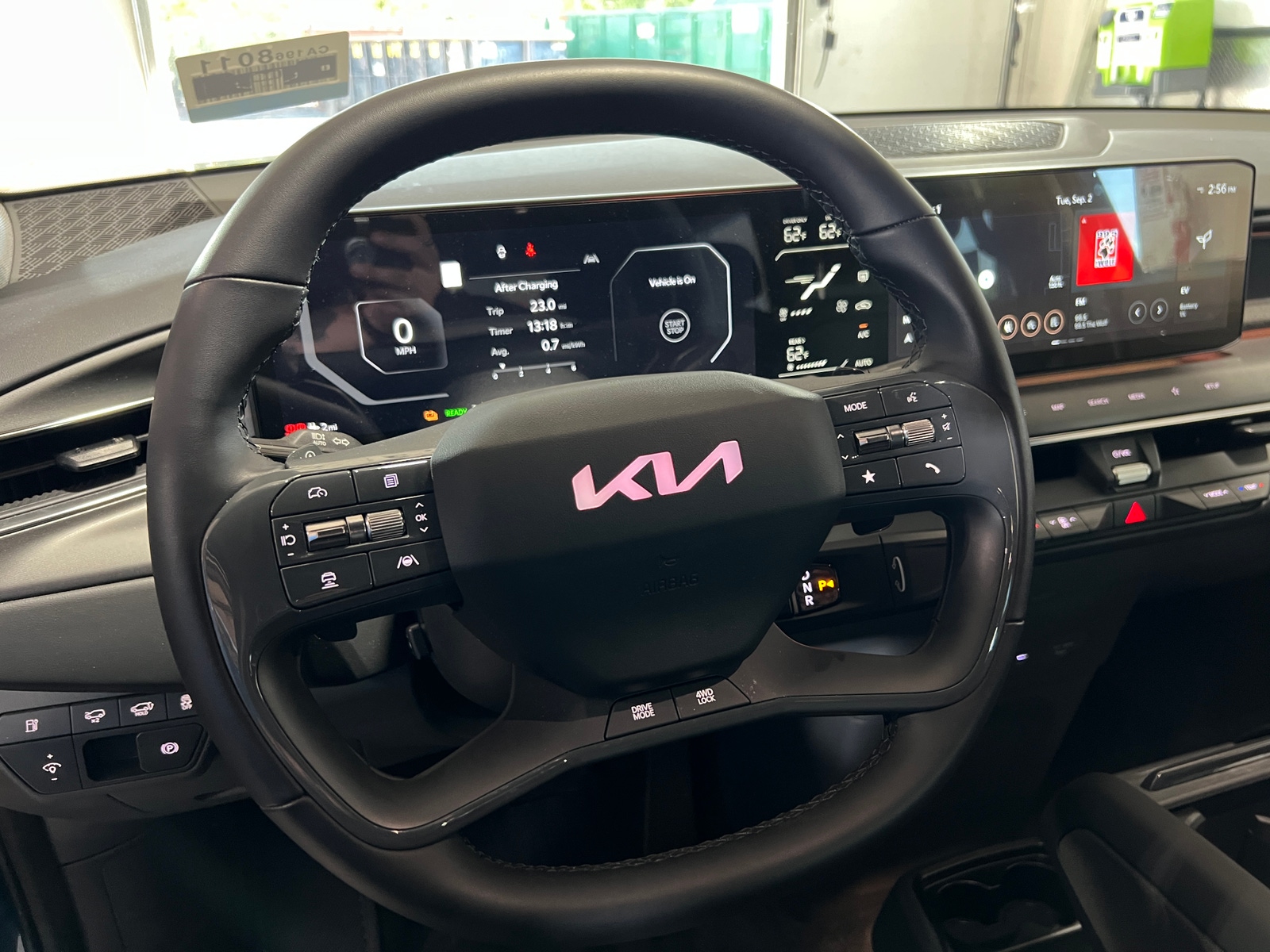 Thumbnail: 2024 Kia EV9 - 4