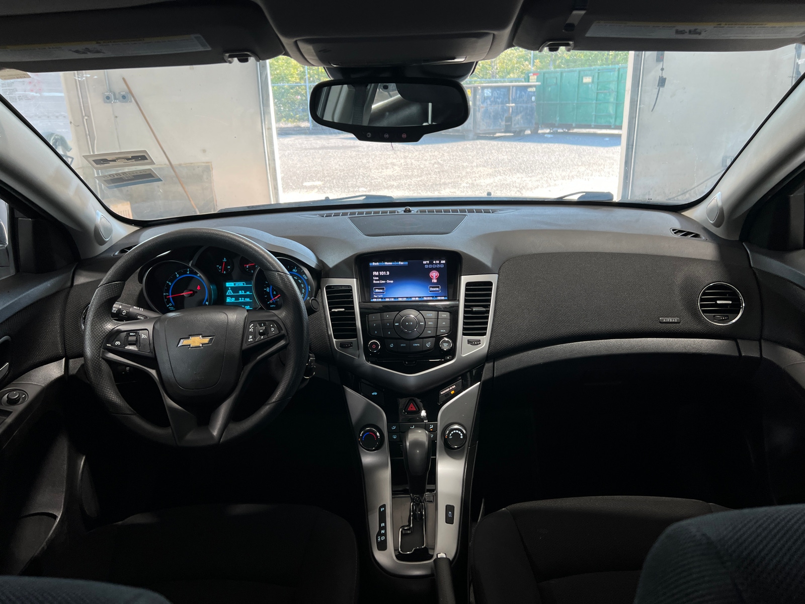 Thumbnail: 2016 Chevrolet Cruze - 3