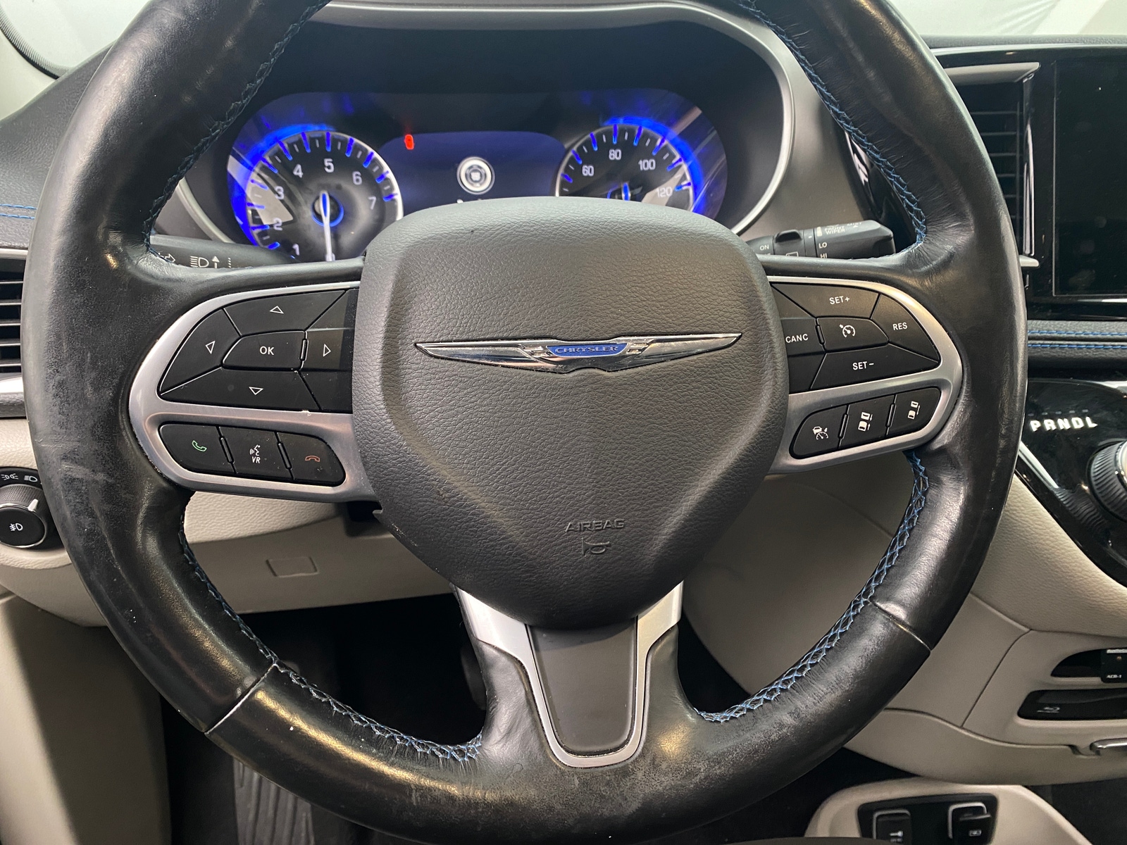 Thumbnail: 2021 Chrysler Pacifica - 5