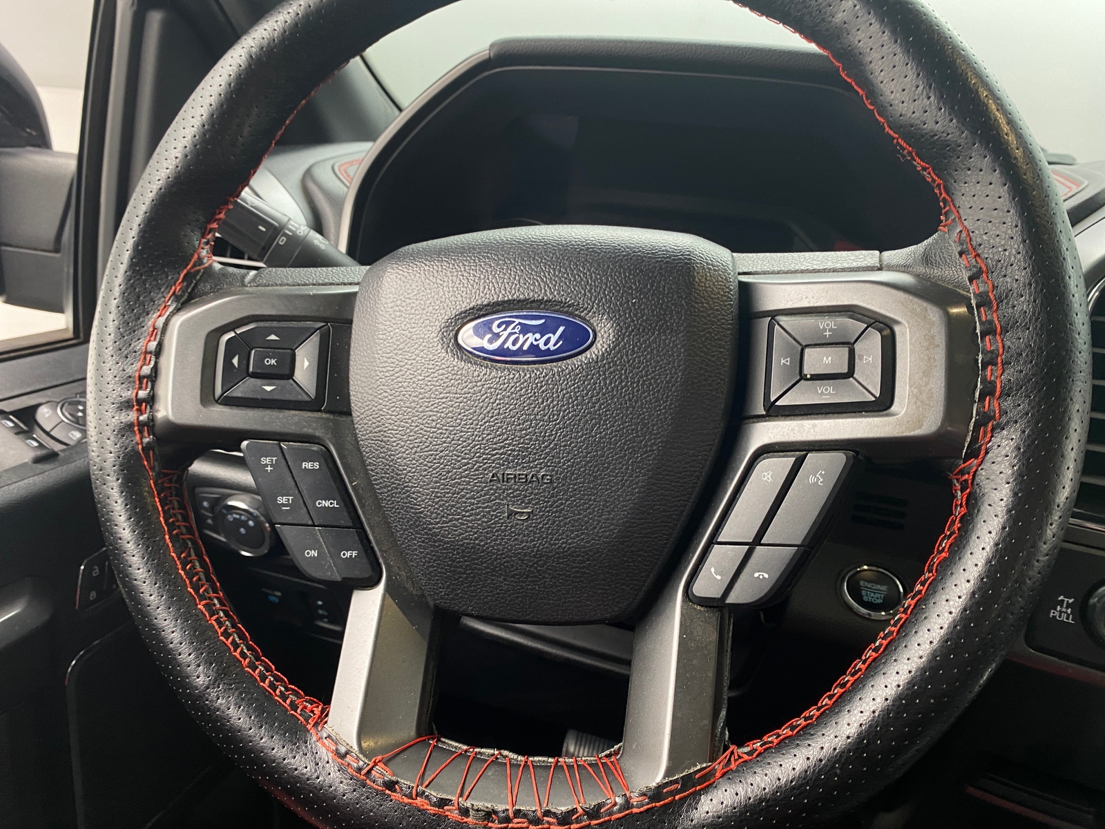 Thumbnail: 2019 Ford Econoline - 4