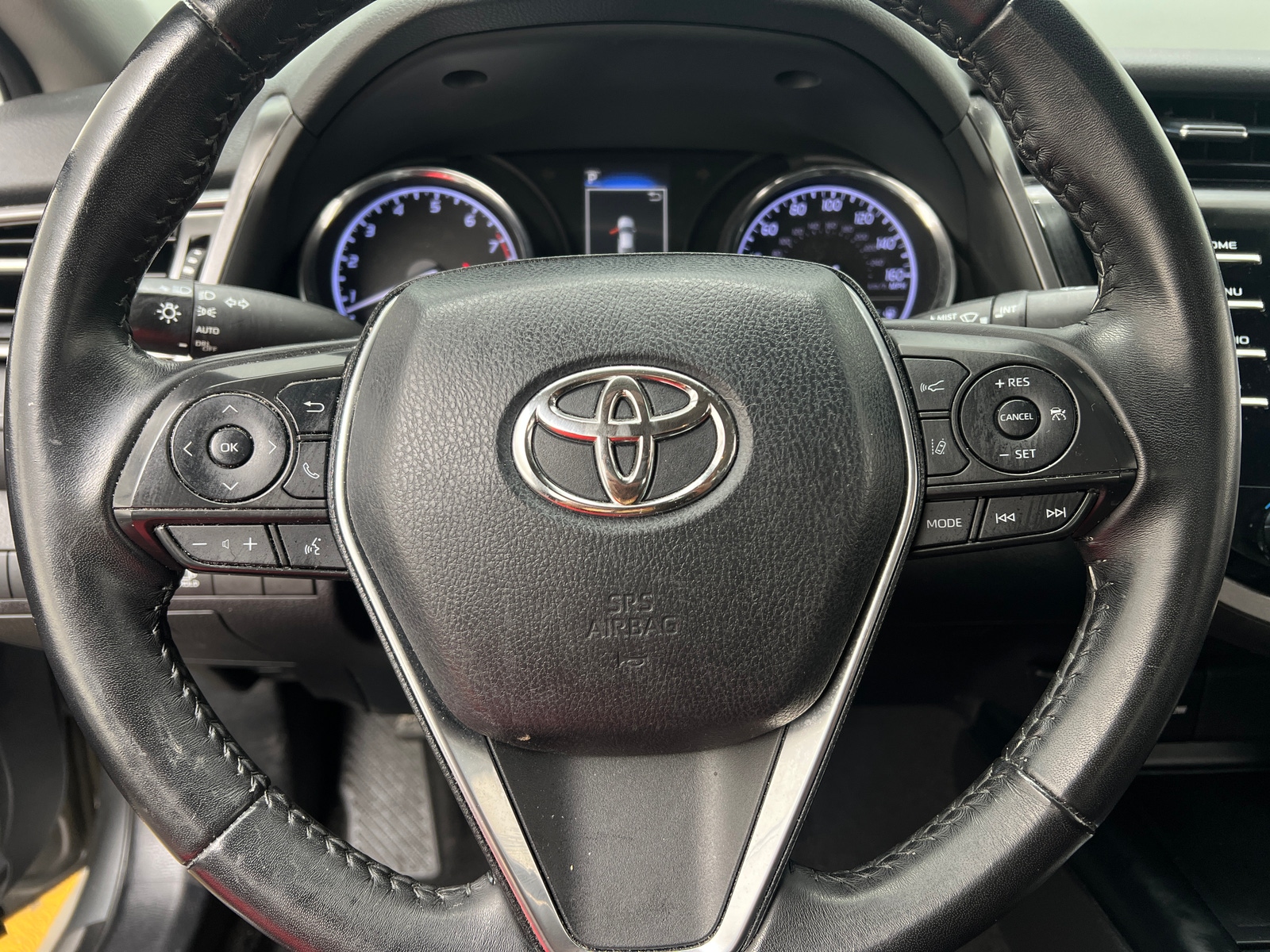 Thumbnail: 2019 Toyota Camry - 4