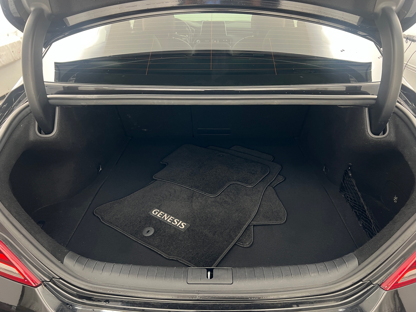 Thumbnail: 2021 Genesis G70 - 6