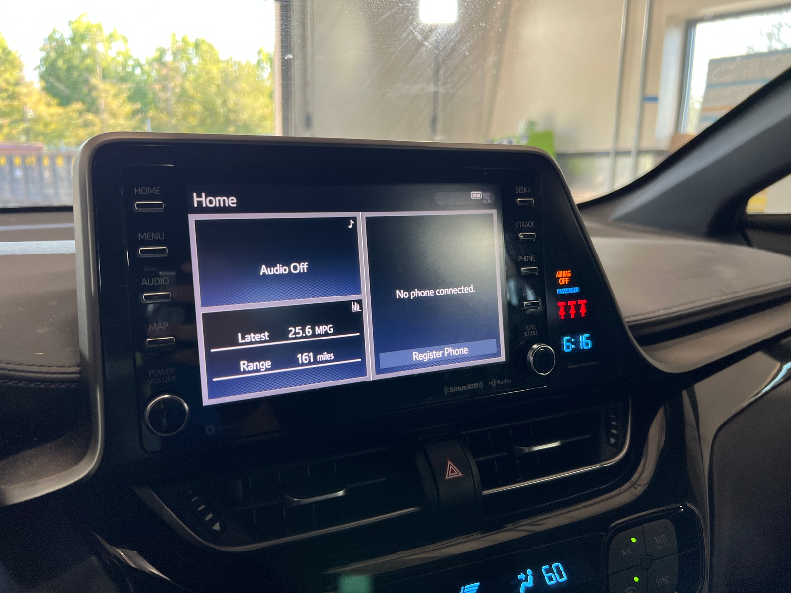 Thumbnail: 2019 Toyota C-HR - 4
