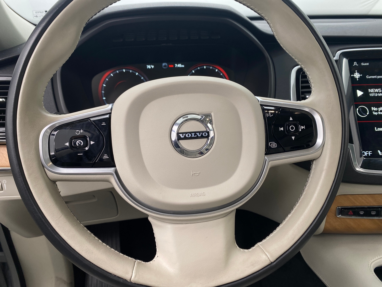 Thumbnail: 2021 Volvo XC90 - 4