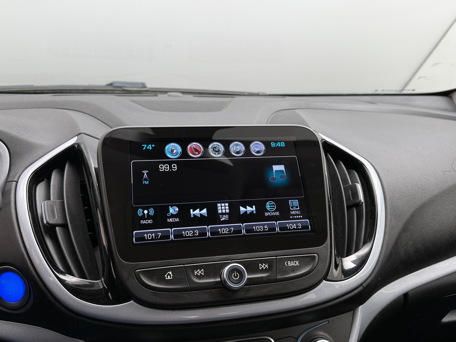 Thumbnail: 2018 Chevrolet Volt - 3