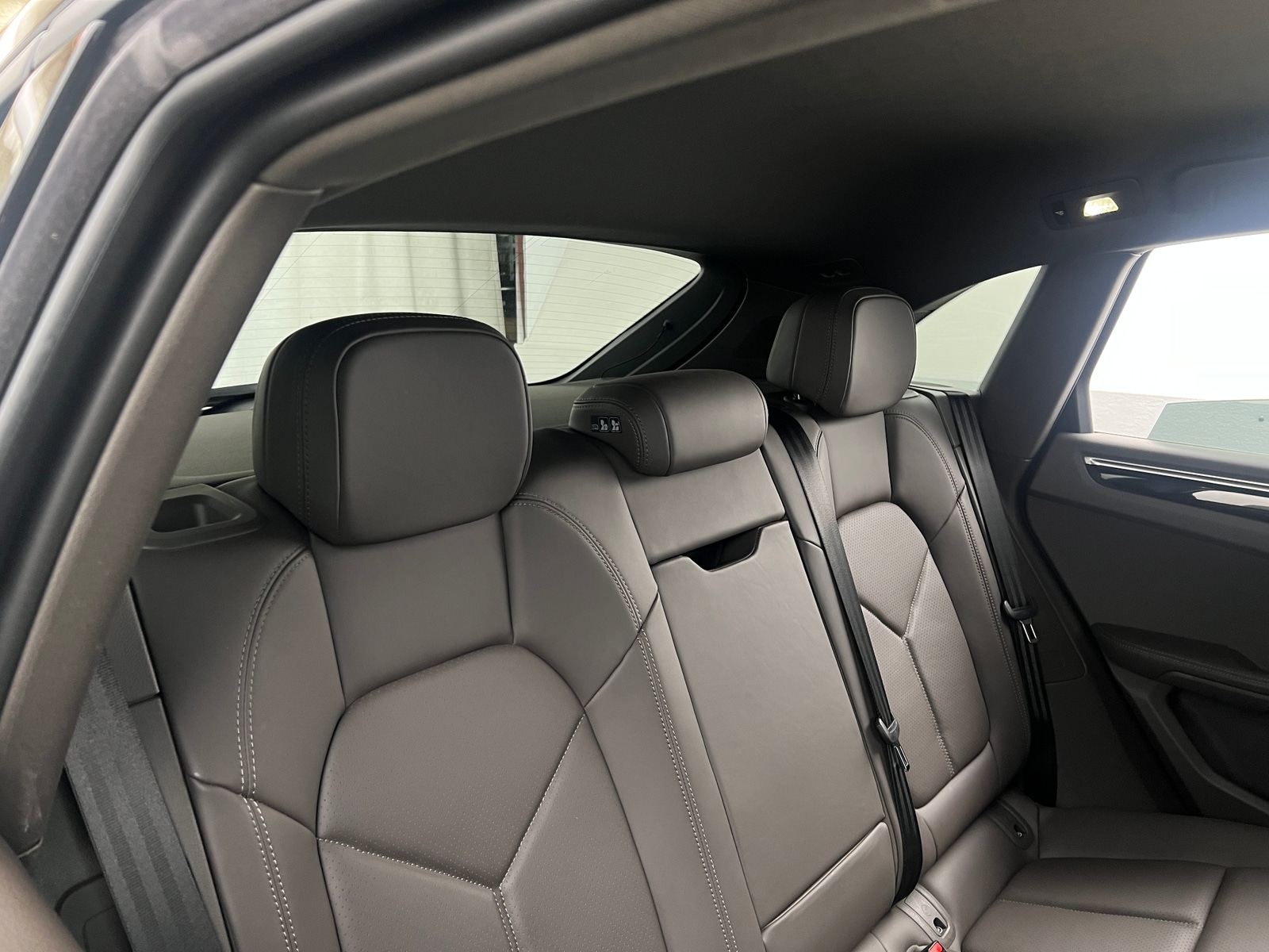 Thumbnail: 2023 Porsche Macan - 5