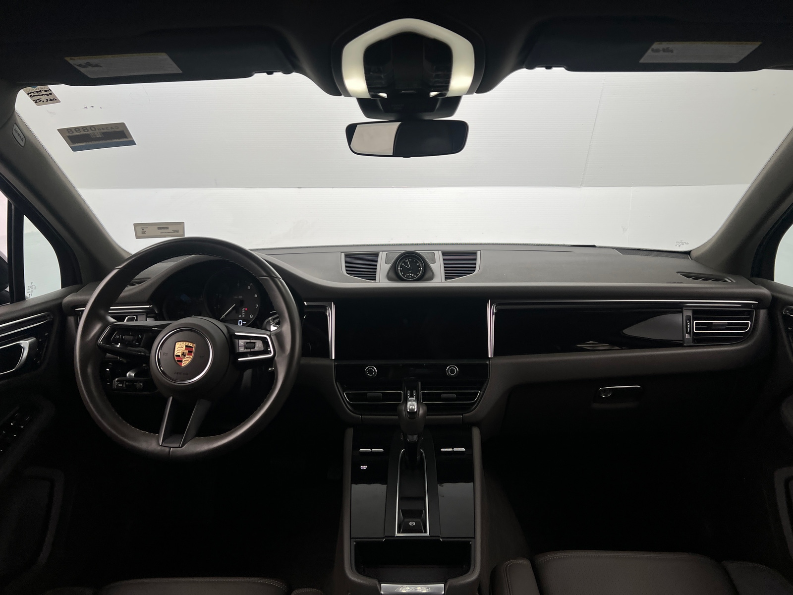 Thumbnail: 2023 Porsche Macan - 2